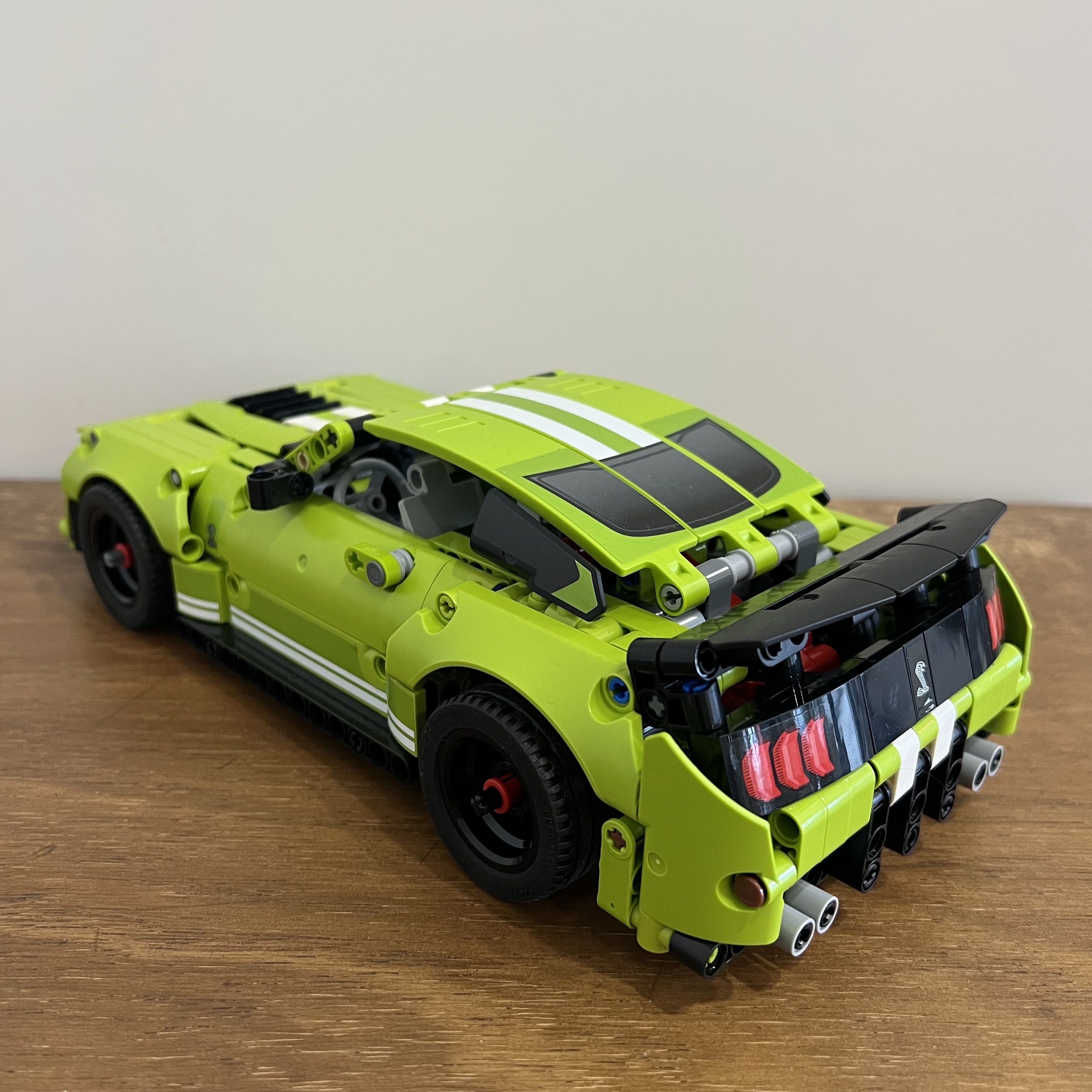 Lego Ford Mustang Shelby GT500 착용 스타일 - 4