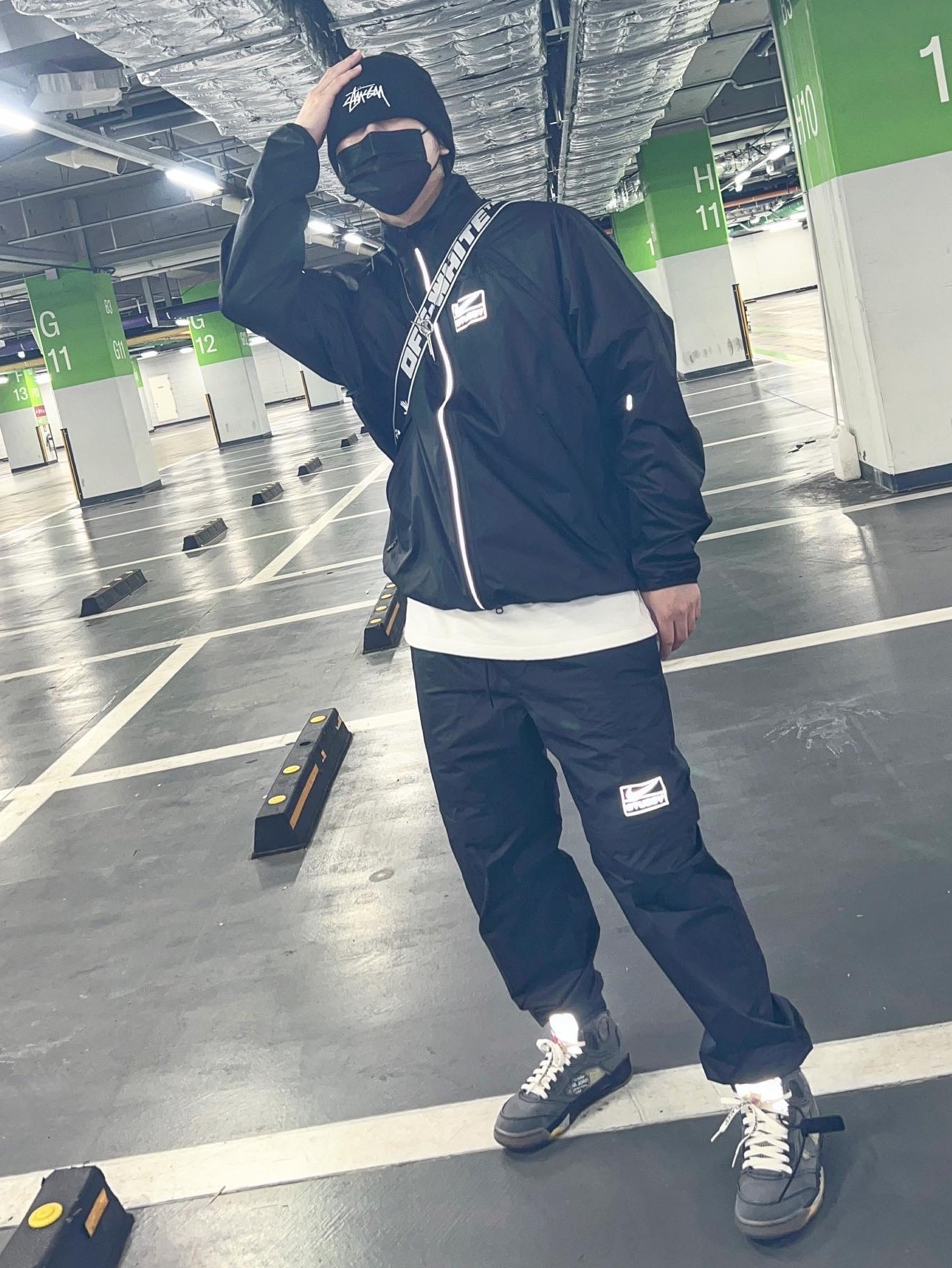 Nike x Stussy NRG FL Storm-Fit Jacket Black (DO5304-010), Nike x Stussy NRG FL Storm-Fit Pants Black (DO7170-010) 착용 스타일 - 3