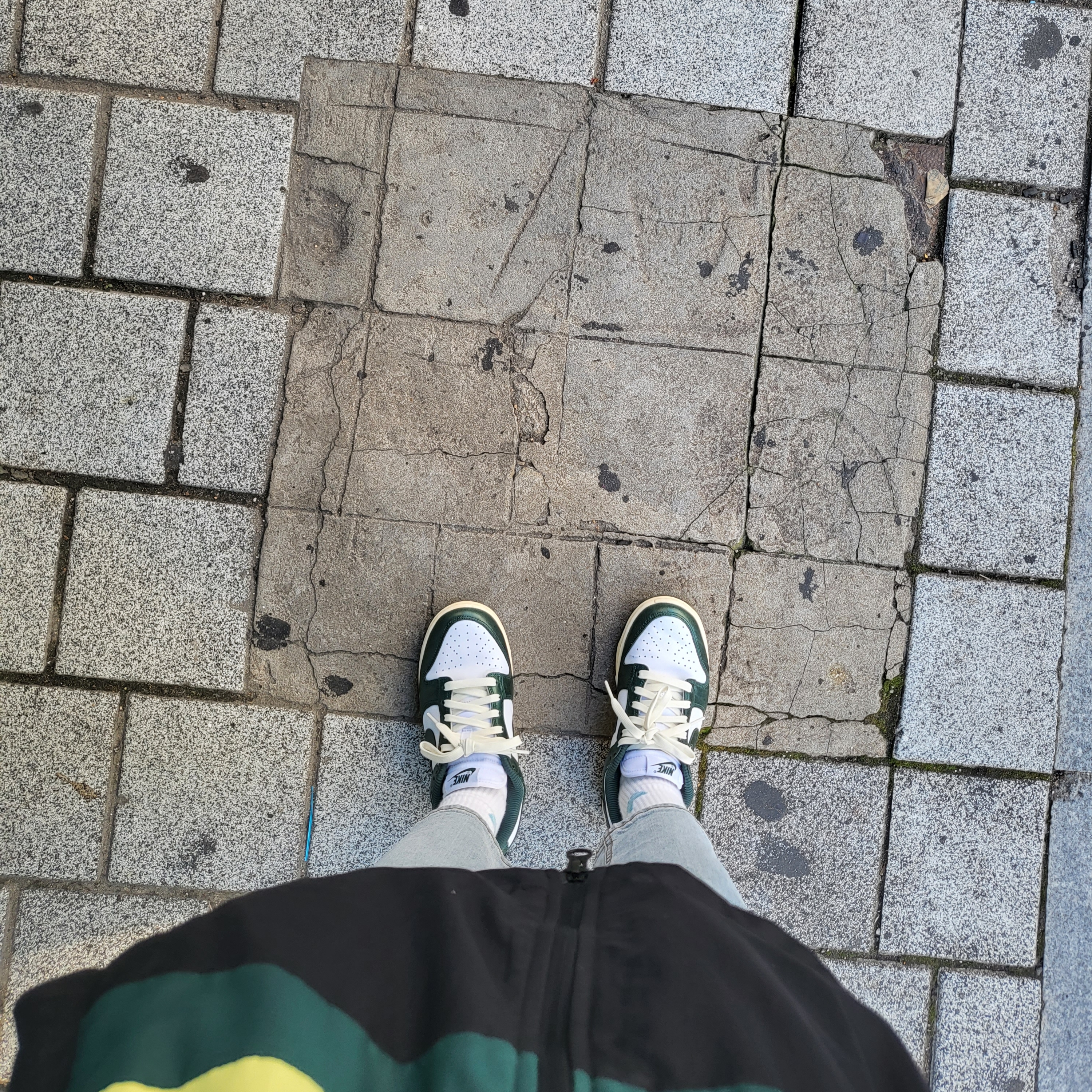 (W) Nike Dunk Low Vintage Green 착용 스타일
