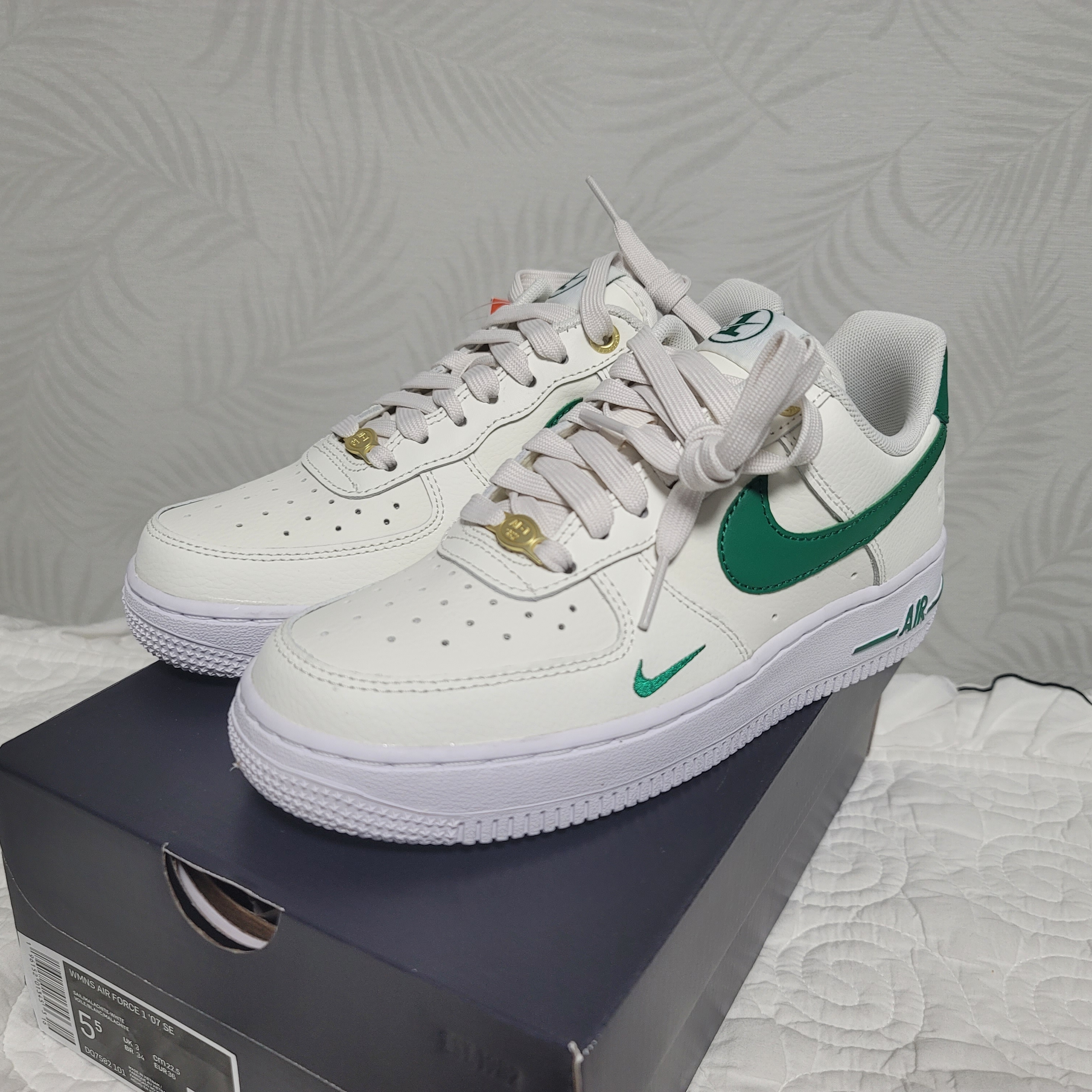 (W) Nike Air Force 1 '07 SE 40th Anniversary Join Forces Sail Malachite 착용 스타일 - 1
