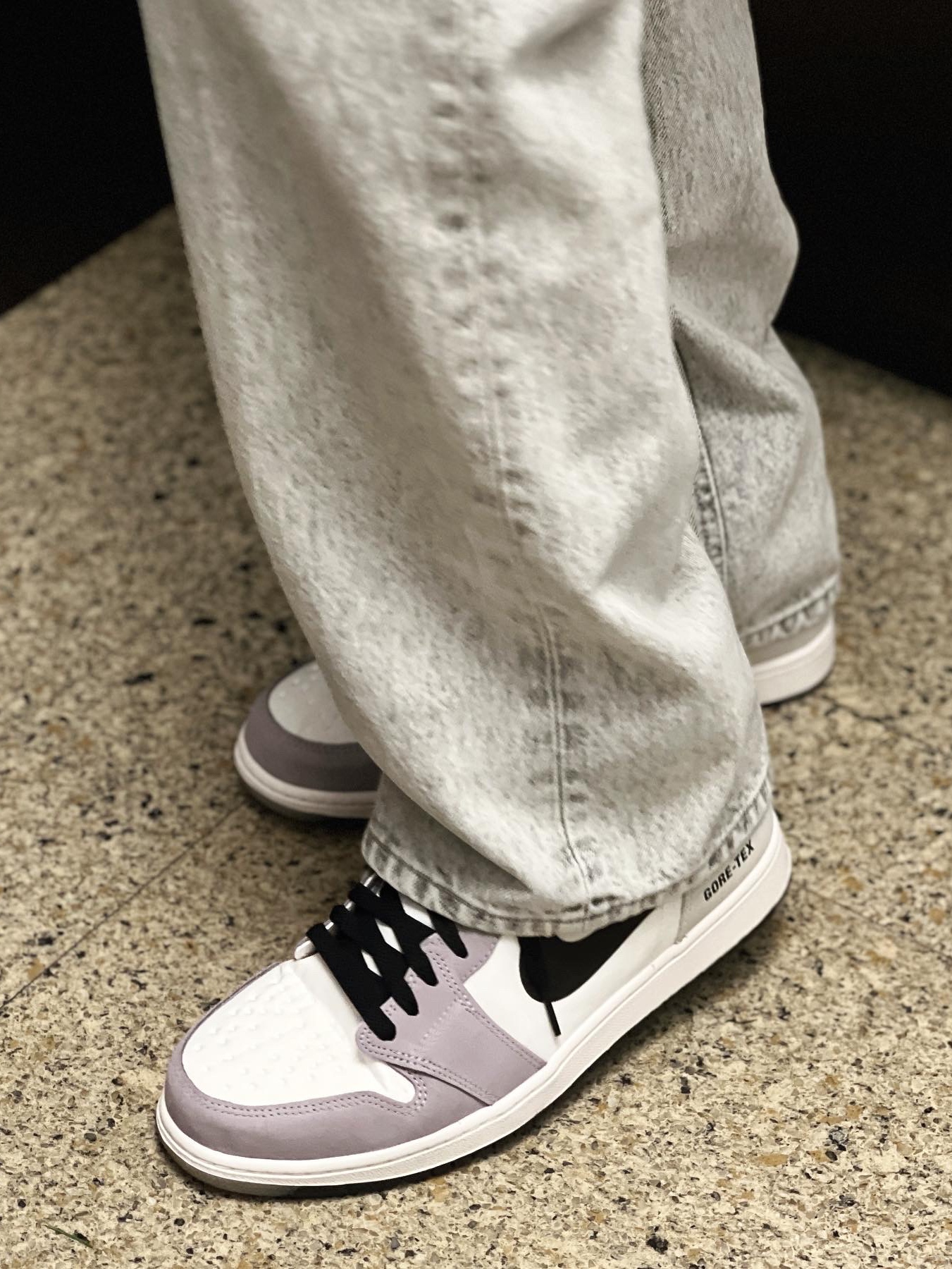Jordan 1 Element Gore-Tex Sail 착용 스타일 - 2