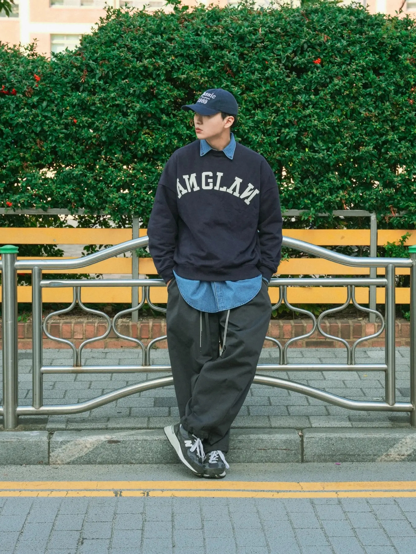 New Balance 992 Made in USA Navy 착용 스타일 - 2