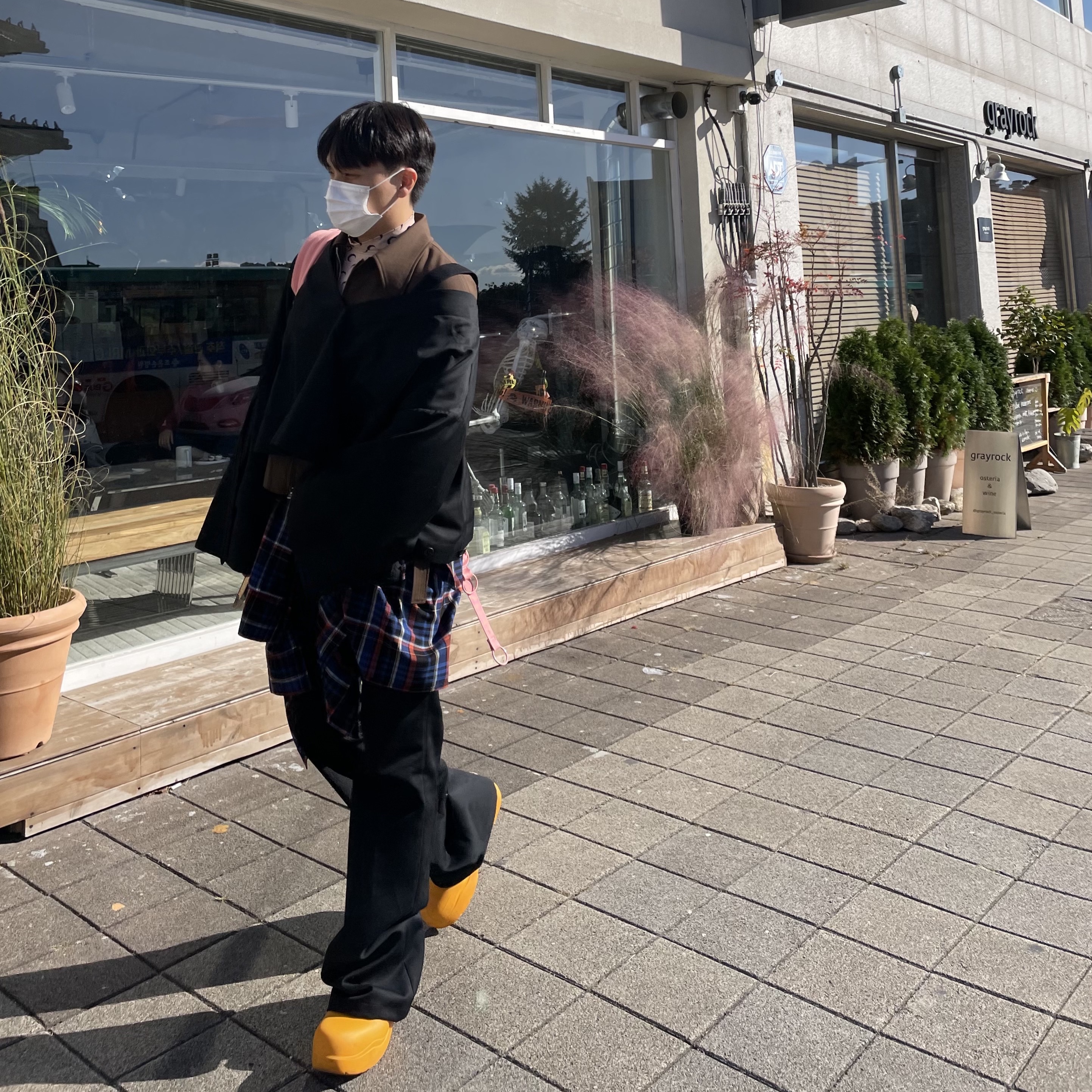Bottega Veneta Puddle Ankle Boots Tangerine 착용 스타일 - 2