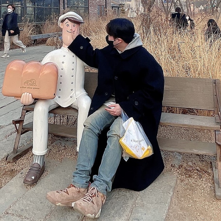Undermycar Majanne Multi Button Oversized Wool Coat Black Oyster - 21FW, Jordan 6 x Travis Scott Retro SP British Khaki 착용 스타일