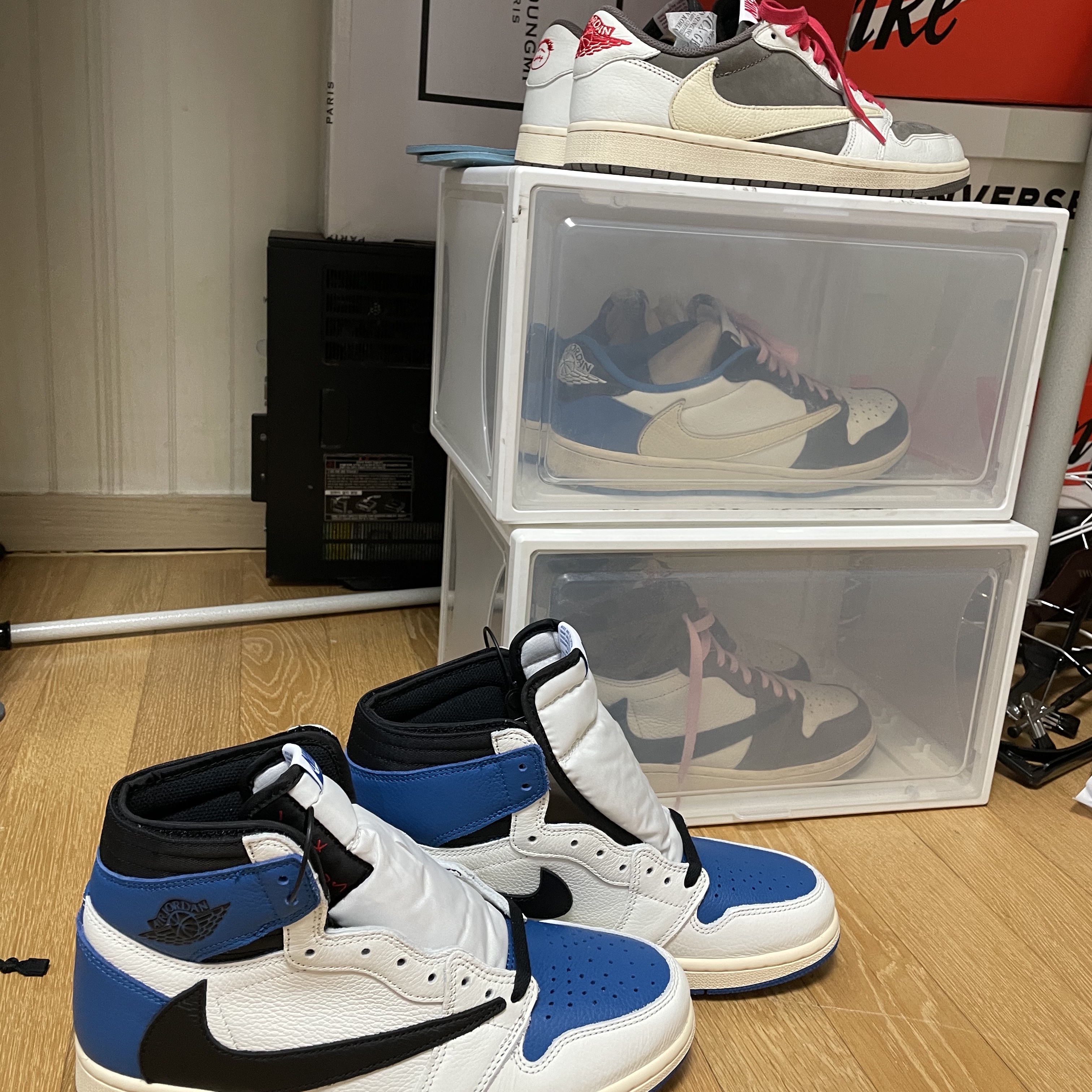 Jordan 1 x Travis Scott Retro Low OG SP Sail and Ridgerock, Jordan 1 x Travis Scott x Fragment Retro Low OG SP Military Blue 착용 스타일