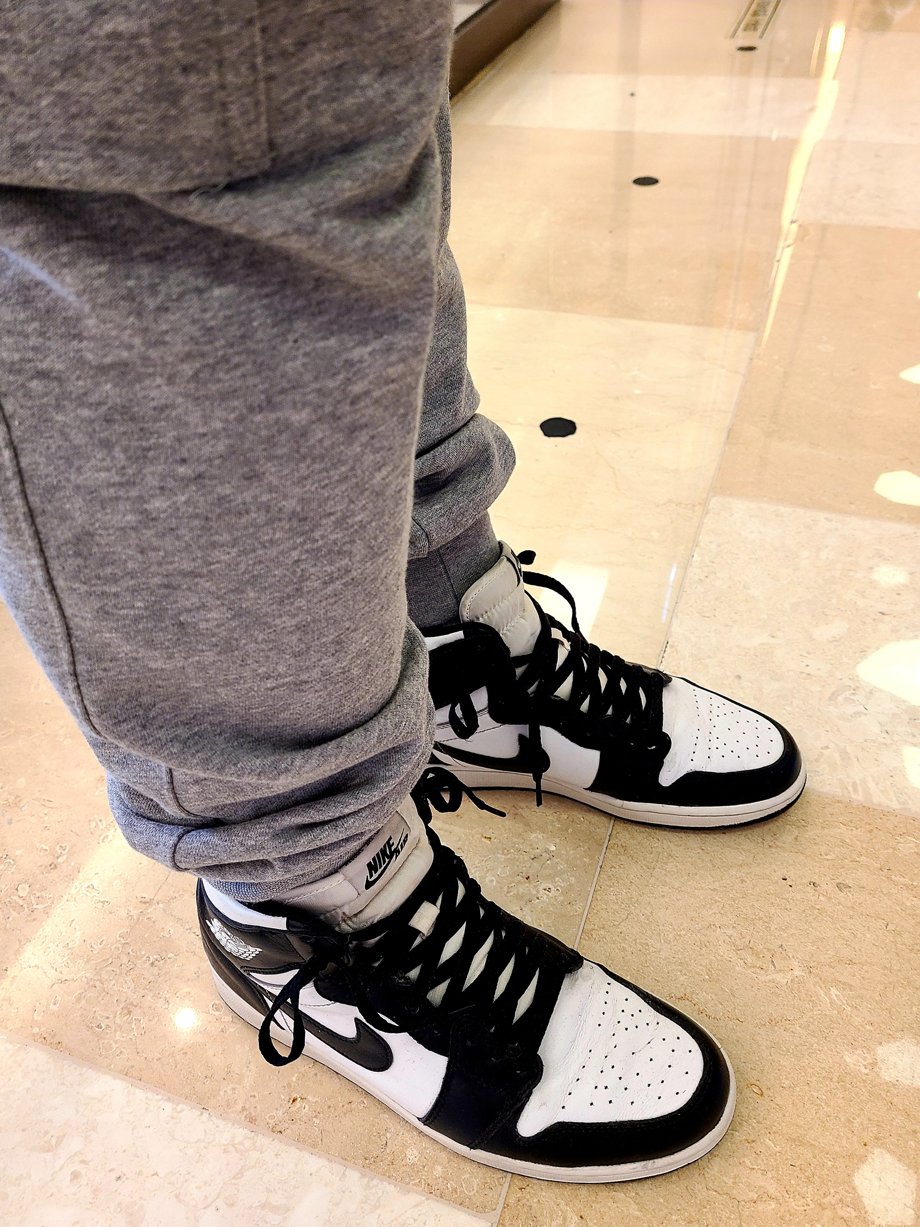 Jordan 1 Retro High OG Black White 2014 착용 스타일 - 2