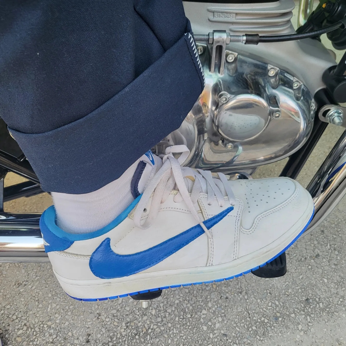 Jordan 1 Low OG Neutral Grey 착용 스타일 - 1