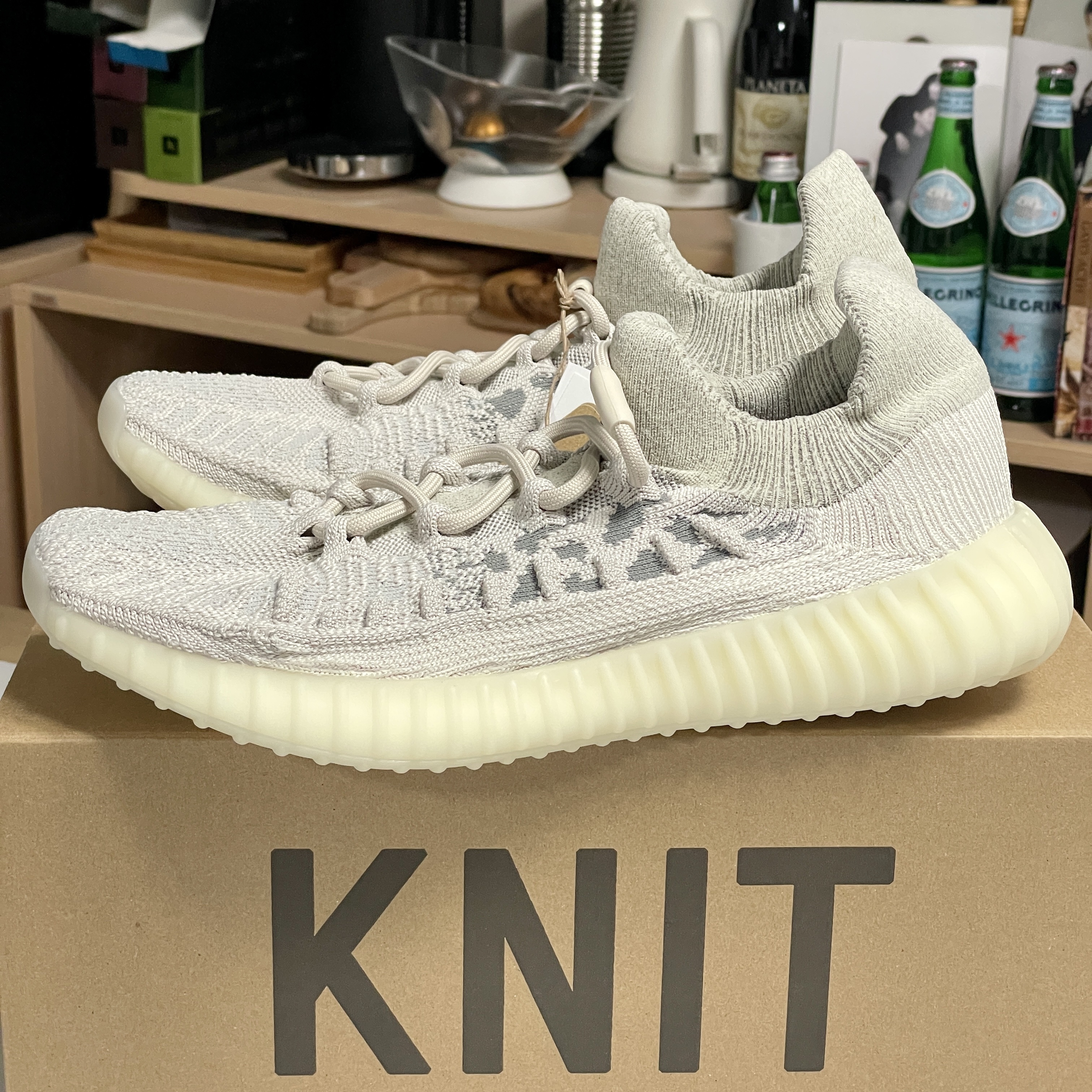 Adidas Yeezy 350 V2 CMPCT Slate Bone 2022/2023 착용 스타일