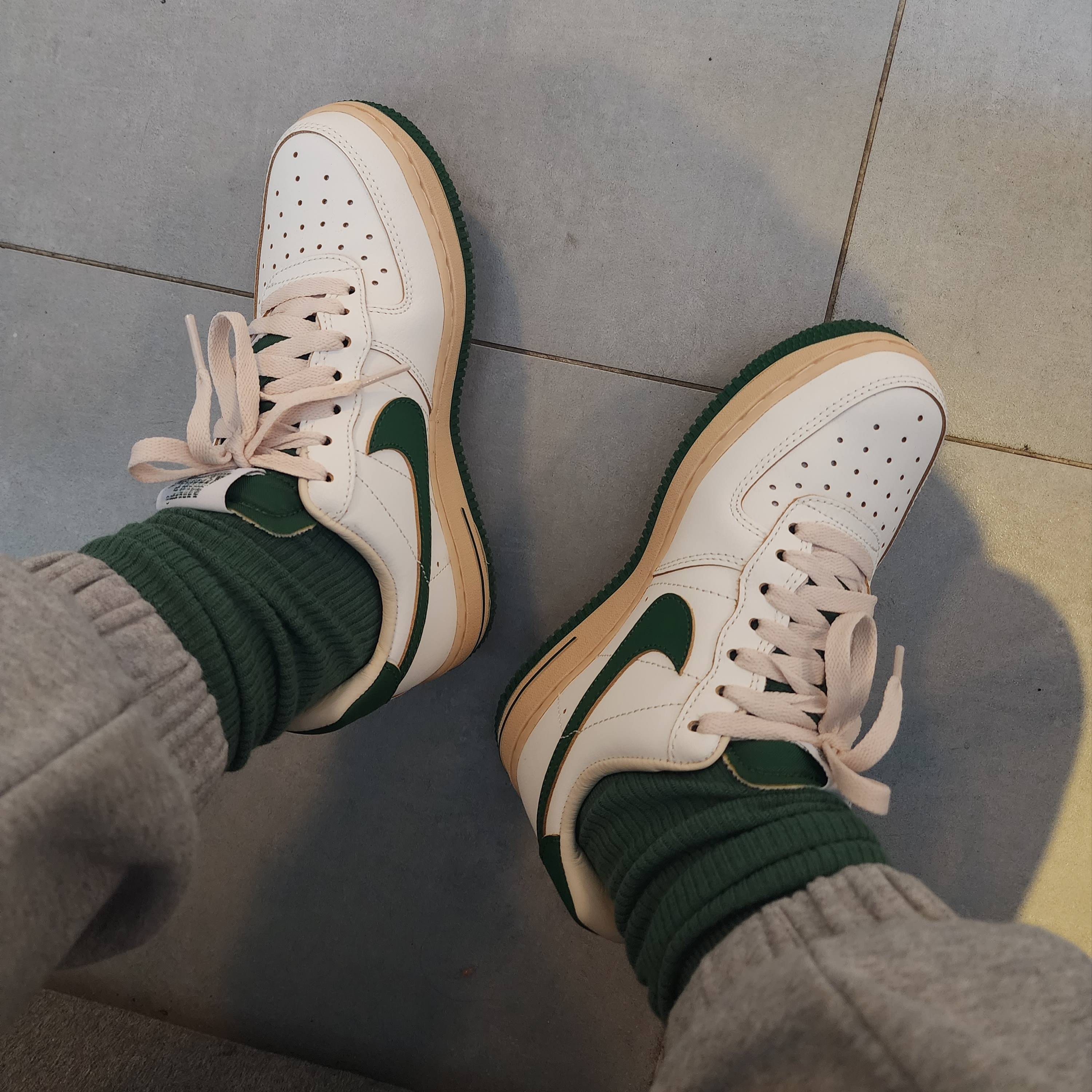 (W) Nike Air Force 1 Low Gorge Green 착용 스타일