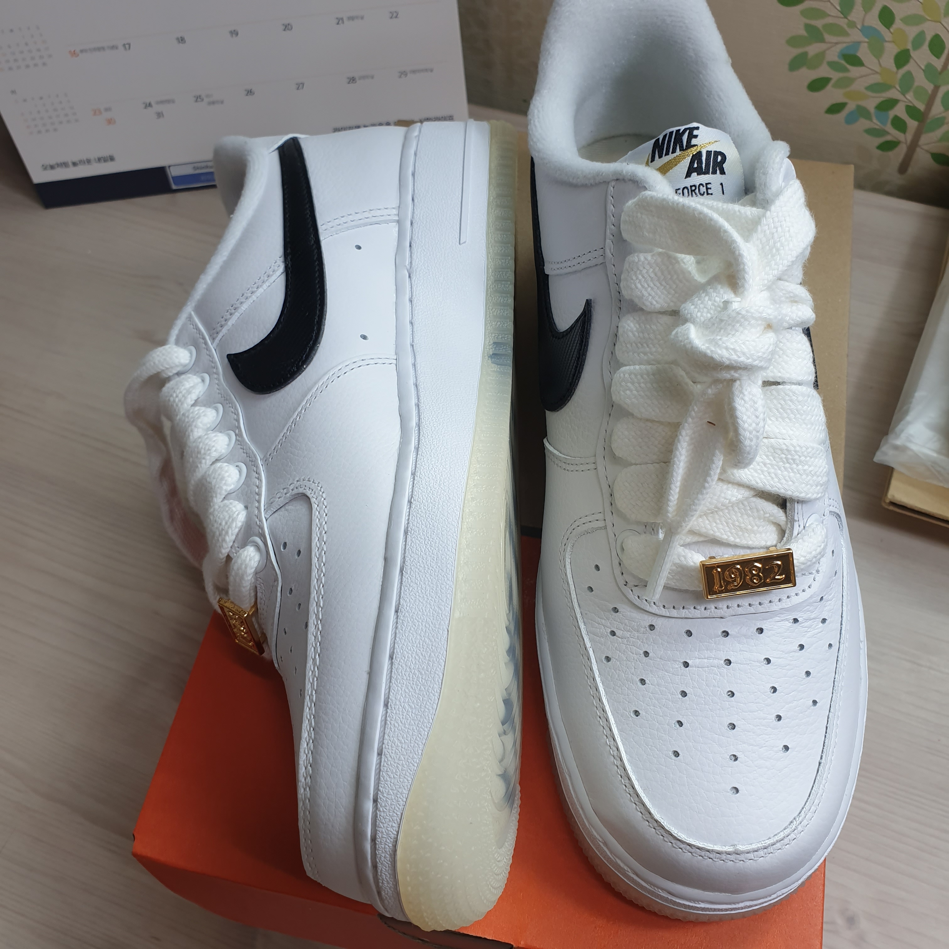 Nike Air Force 1 '07 PRM Bronx Origins 착용 스타일 - 3