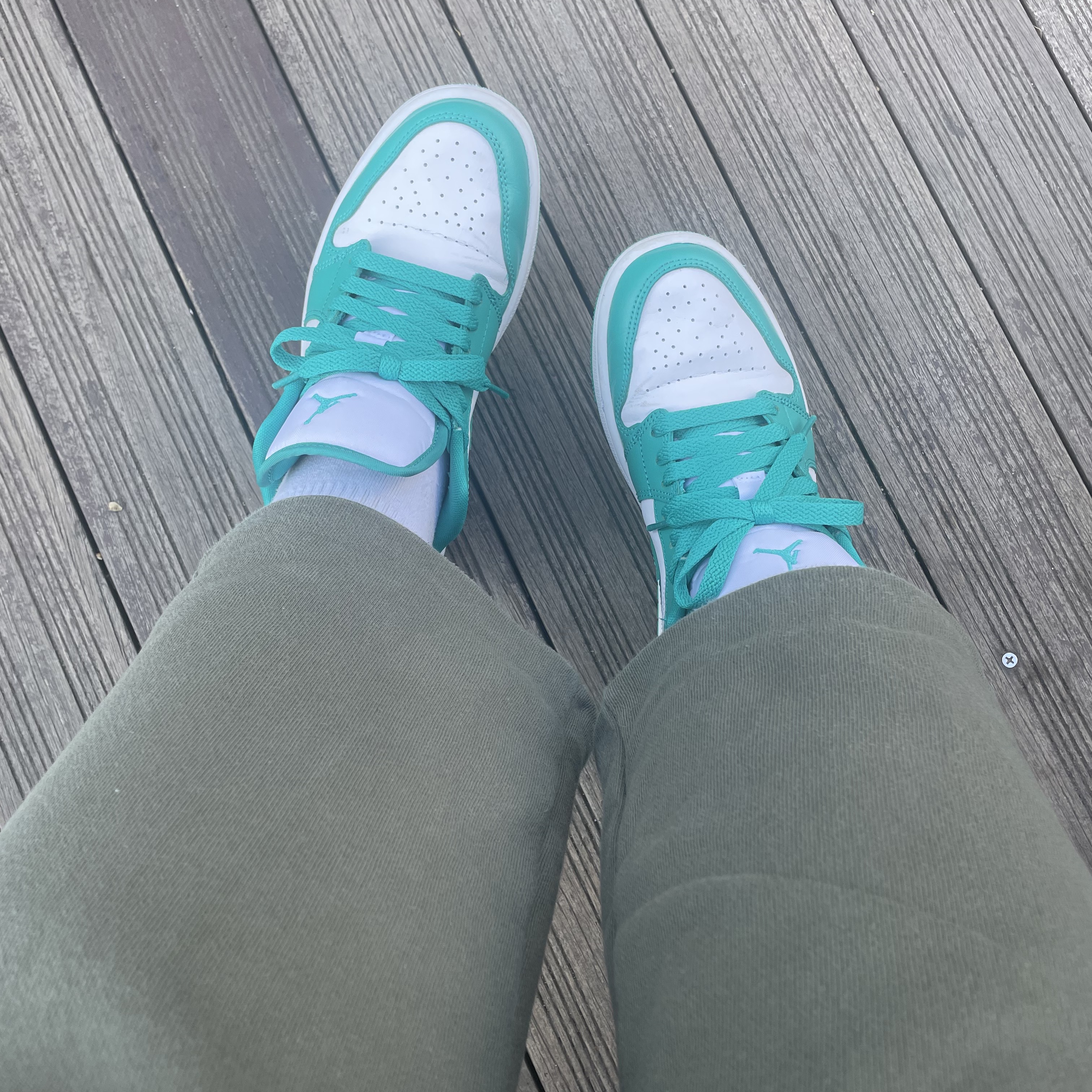 (W) Jordan 1 Low New Emerald 착용 스타일