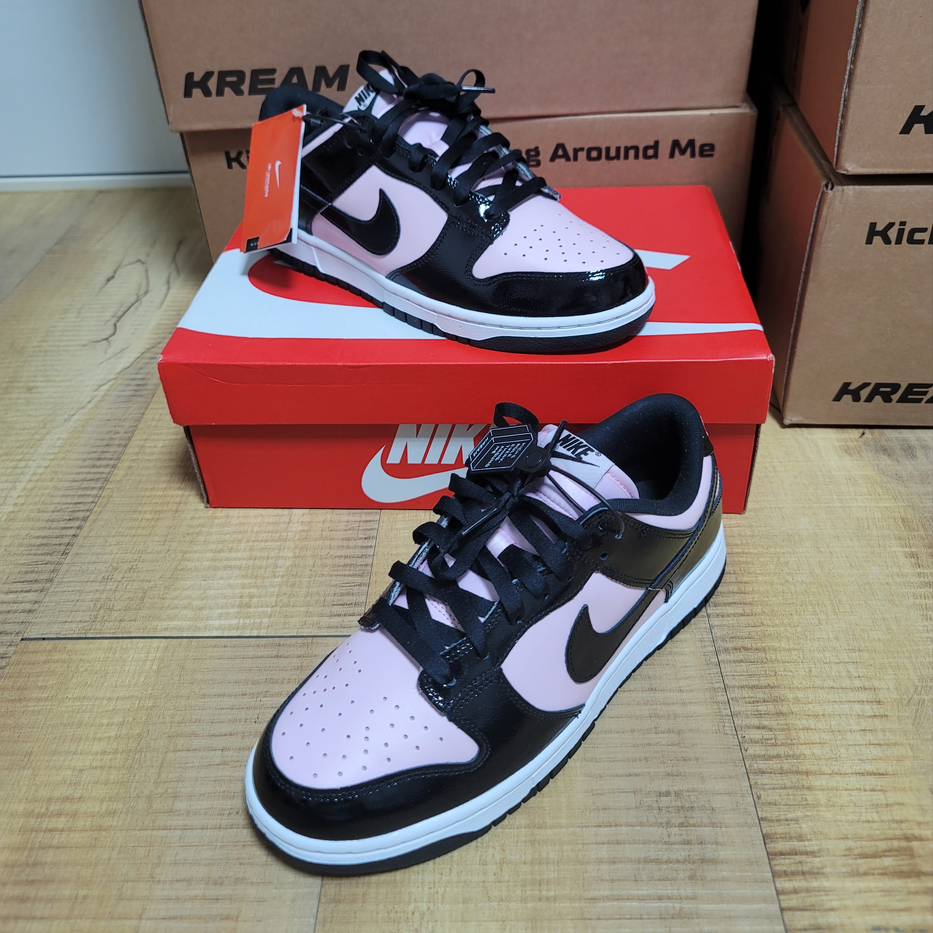 (W) Nike Dunk Low Essential Pink Foam Black 착용 스타일
