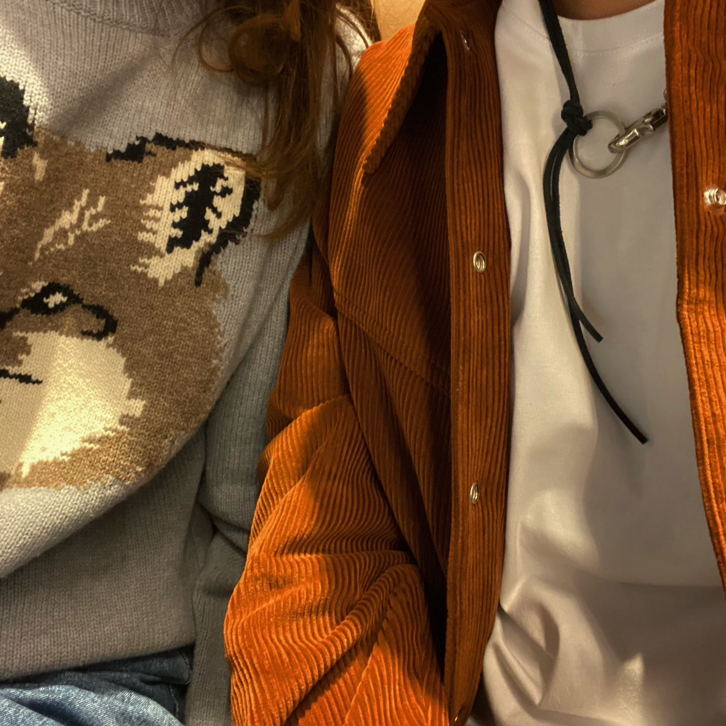 Our Legacy Ladon Leather Keychain Black, Maison Kitsune Big Fox Head Pullover Knit Grey 착용 스타일
