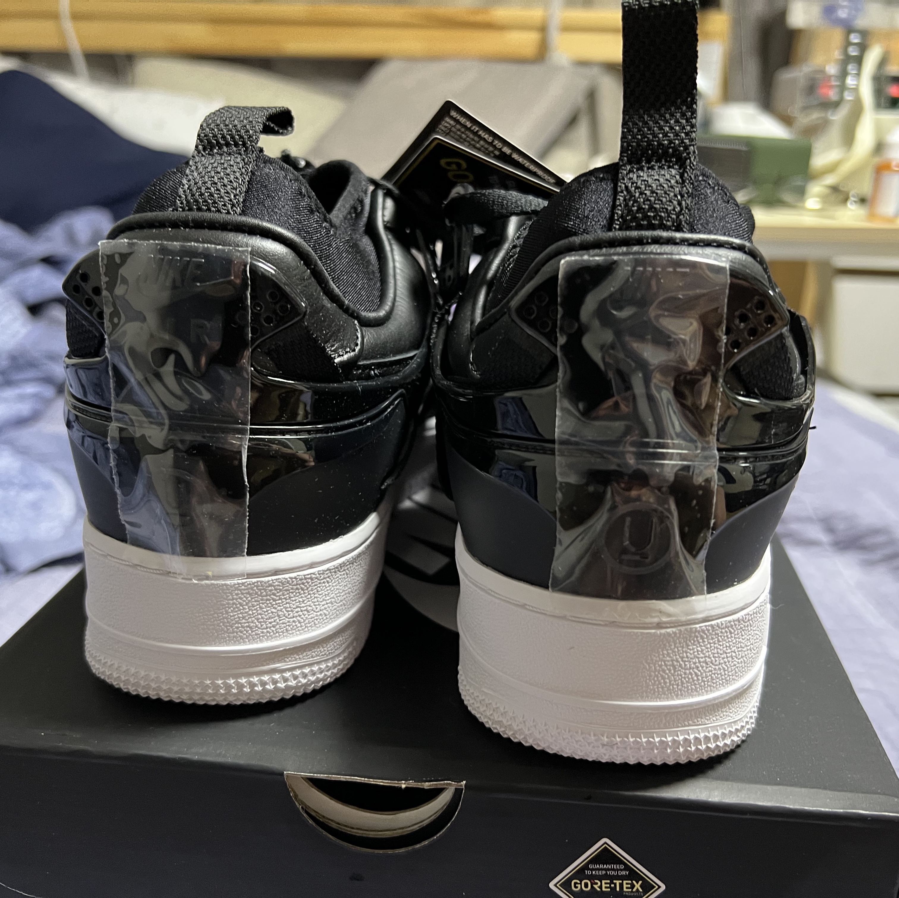 Nike x Undercover Air Force 1 Low SP Black 착용 스타일 - 3