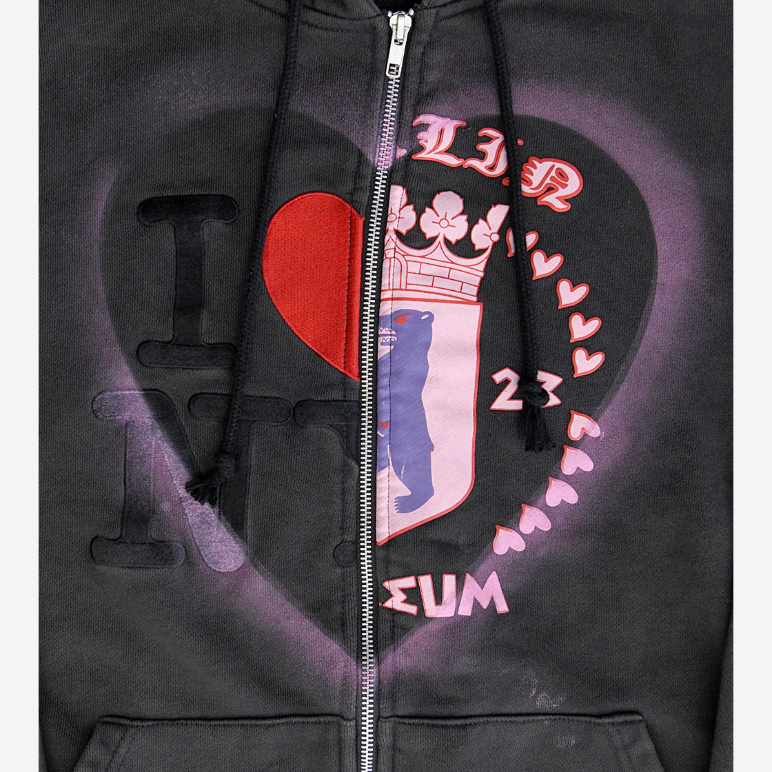 ☆関税込☆THE MUSEUM VISITOR★HEART SPRAYED HOODY ★ 더뮤지엄비지터 하트 스프레이드 하프 엠블럼 집업 후드 차콜