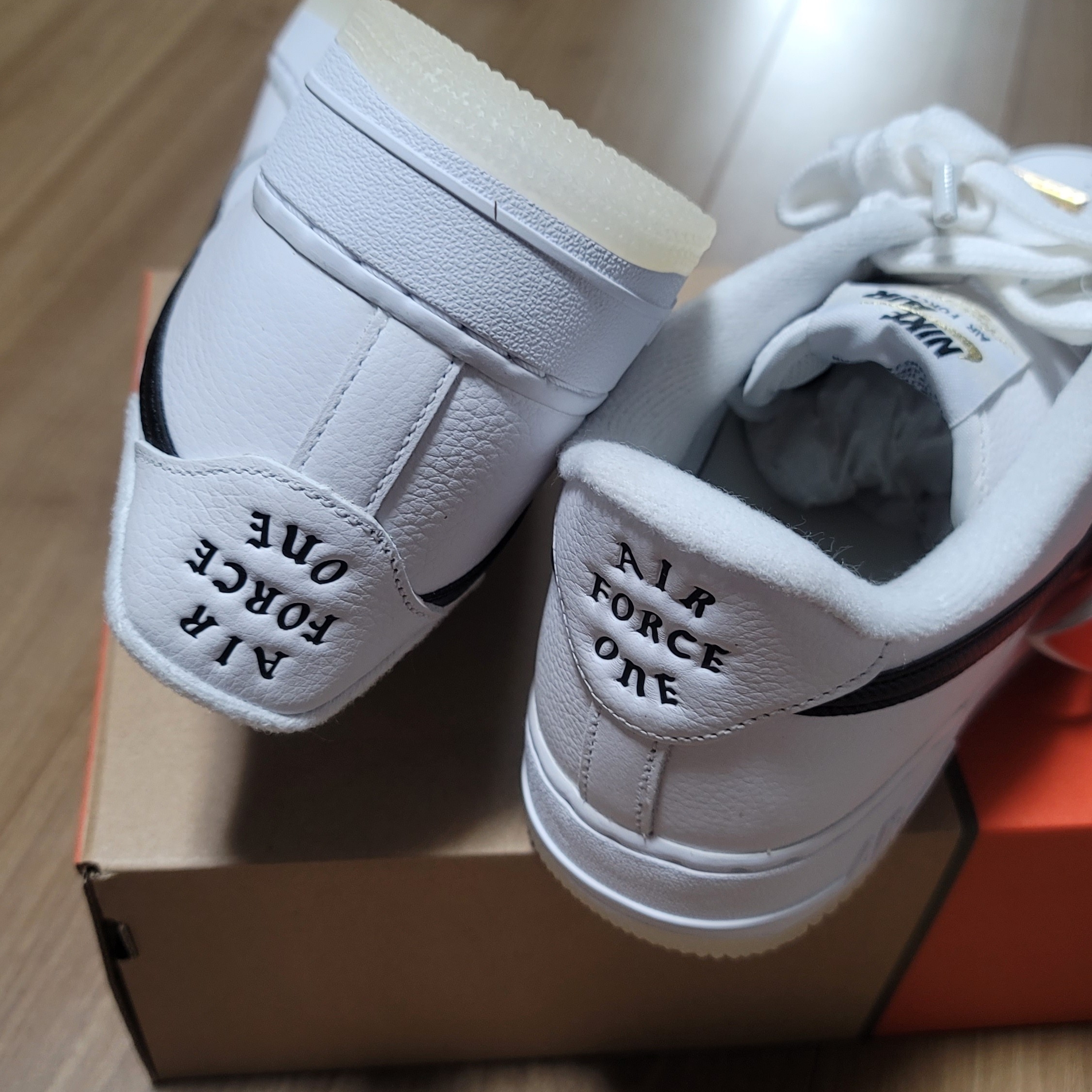 Nike Air Force 1 '07 PRM Bronx Origins 착용 스타일 - 5