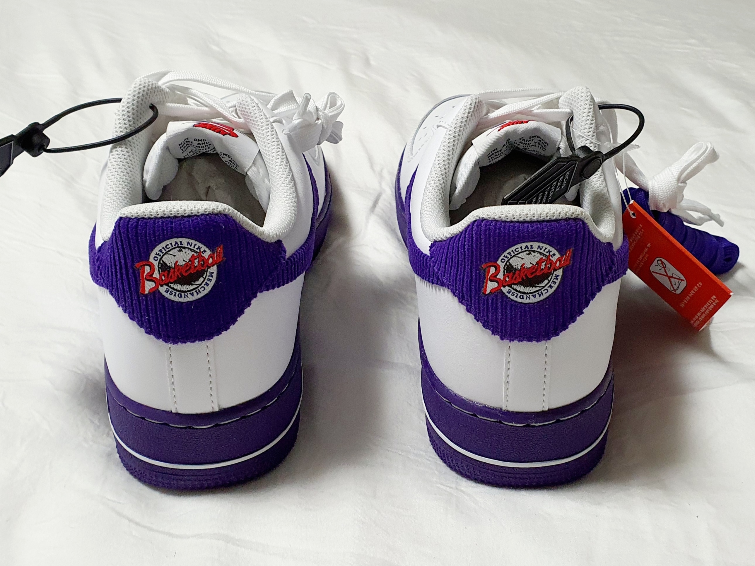 Nike Air Force 1 '07 LV8 EMB White and Court Purple 착용 스타일 - 3