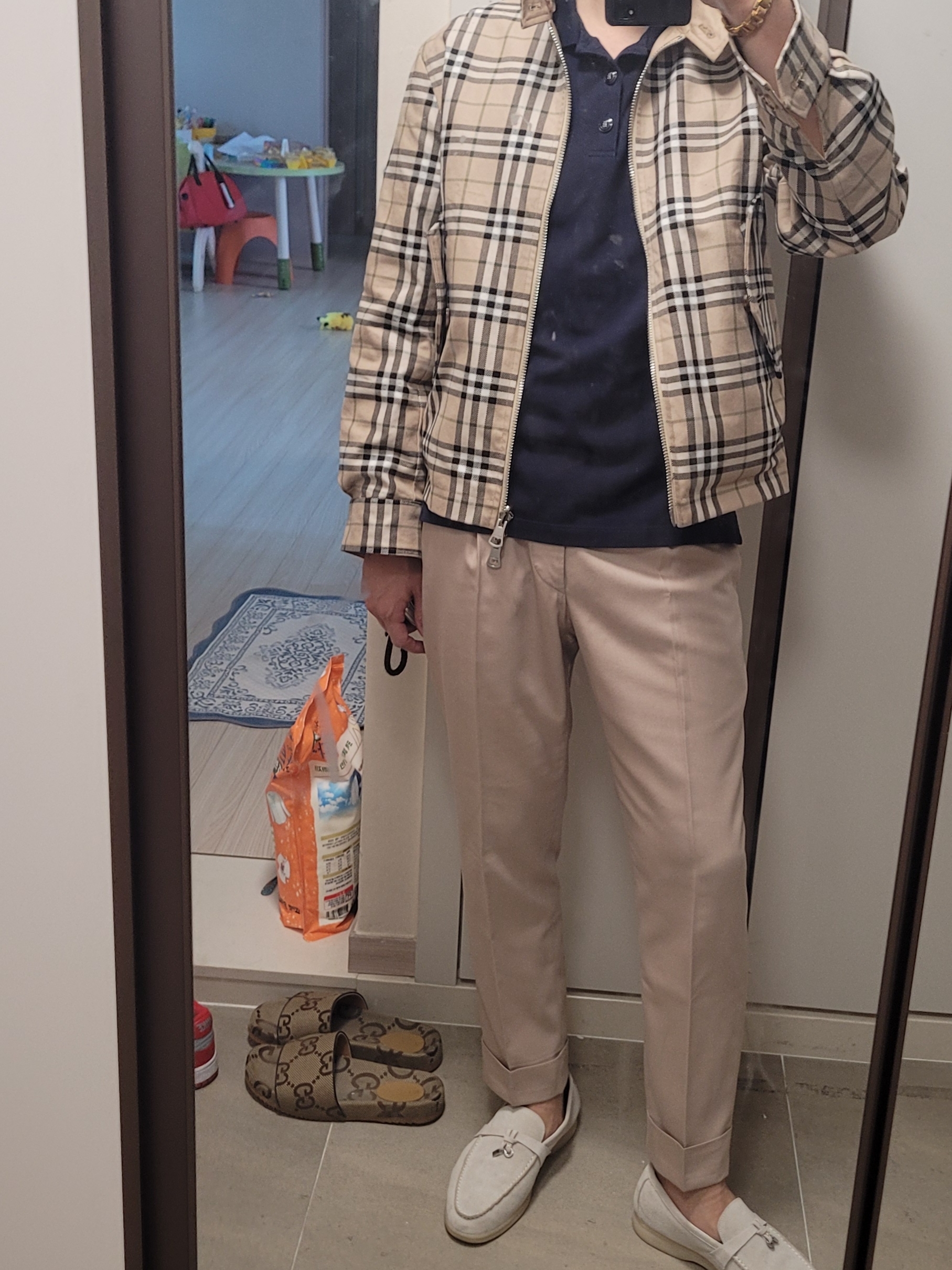 Loro Piana Summer Walk Suede Calfskin Classic Beige 착용 스타일