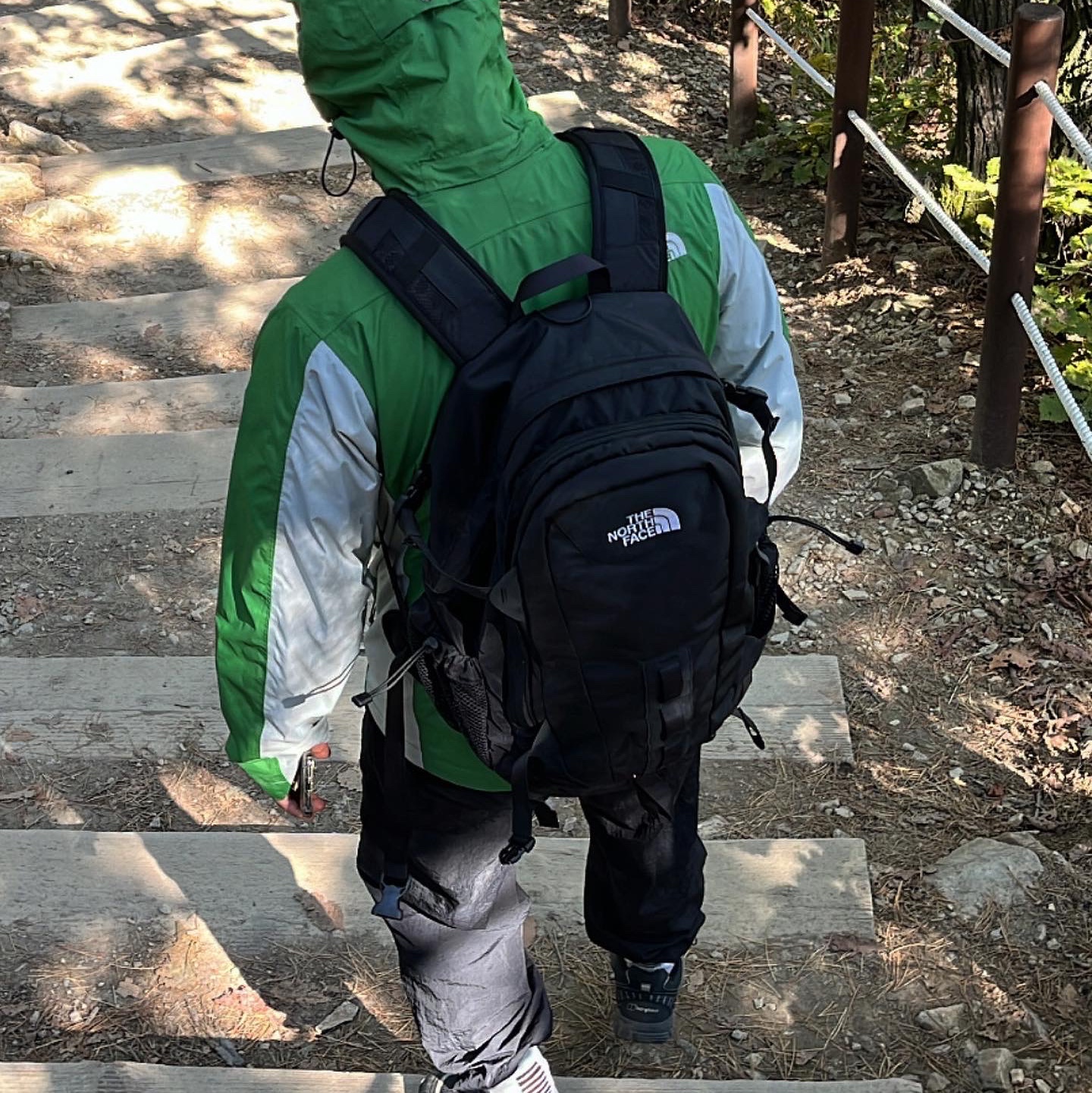 The North Face Big Shot Jet Black 착용 스타일 - 2