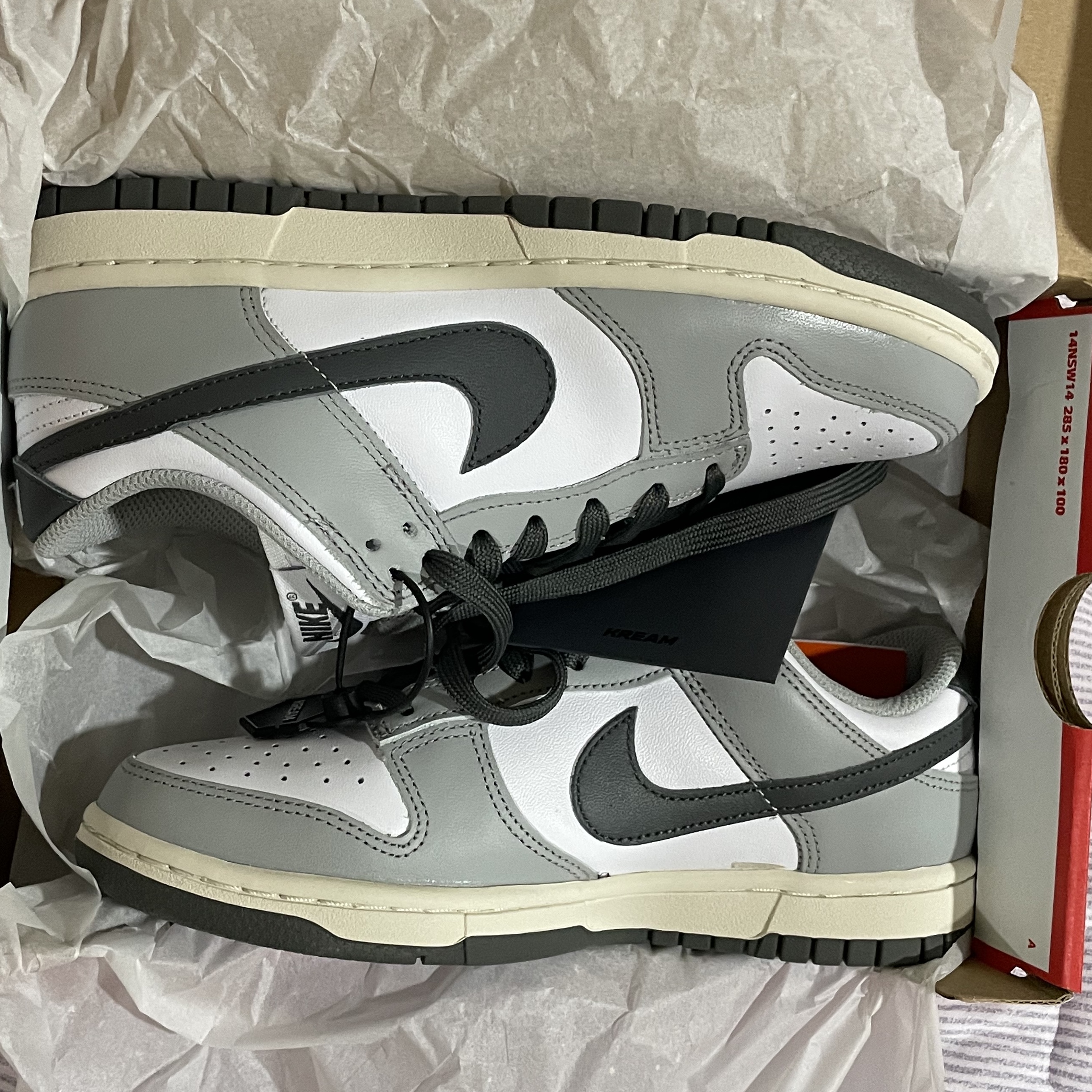(W) Nike Dunk Low Light Smoke Grey 착용 스타일 - 2