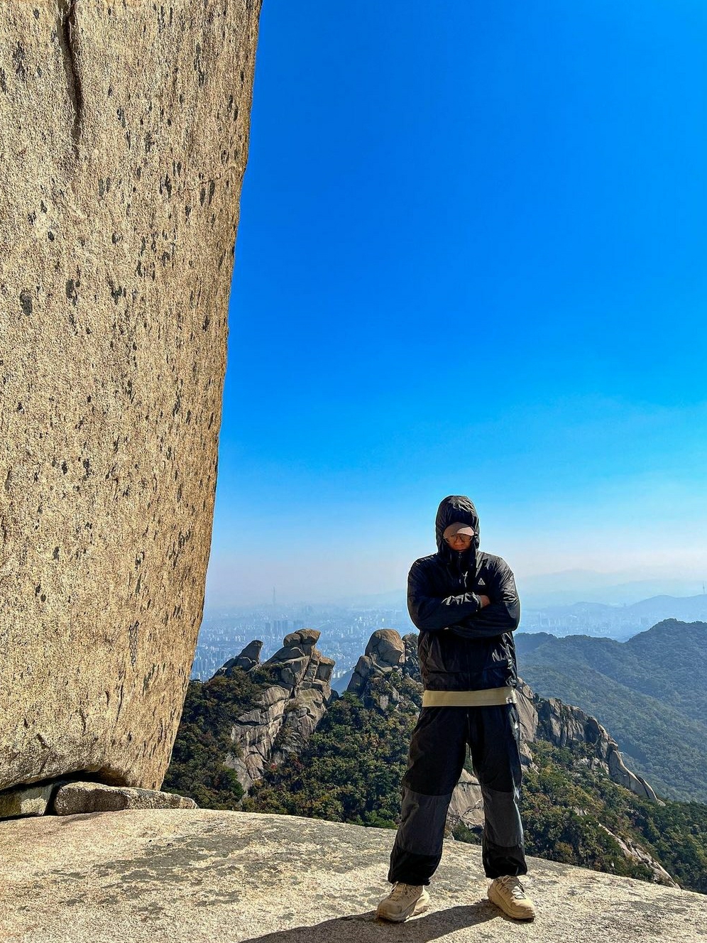 Nike ACG Cinder Cone Windproof Jacket Black - Asia, Nike ACG Cinder Cone Windshell Pants Black - Asia 착용 스타일