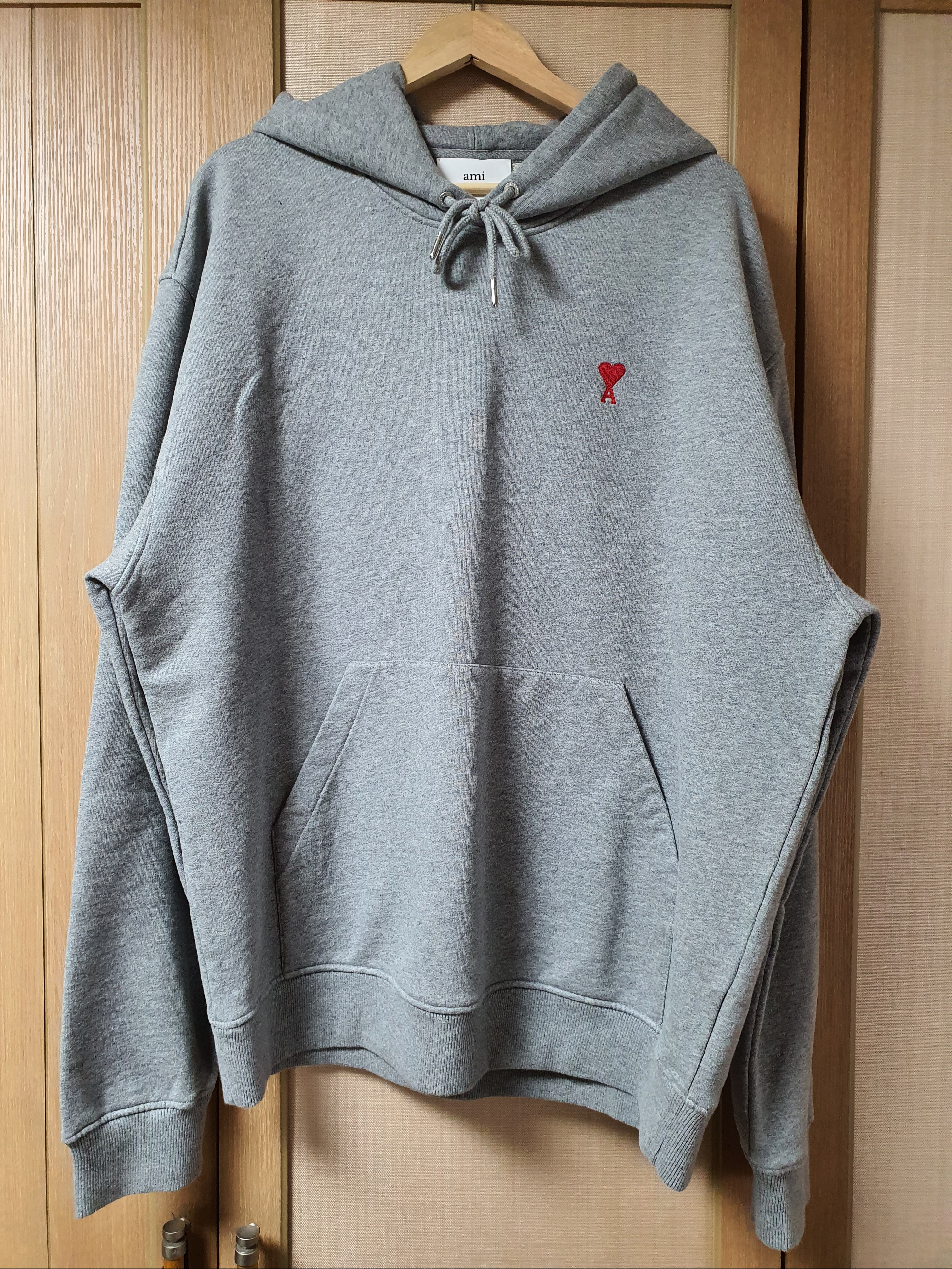 AMI de Coeur Hoodie Heather Grey - 21FW 착용 스타일