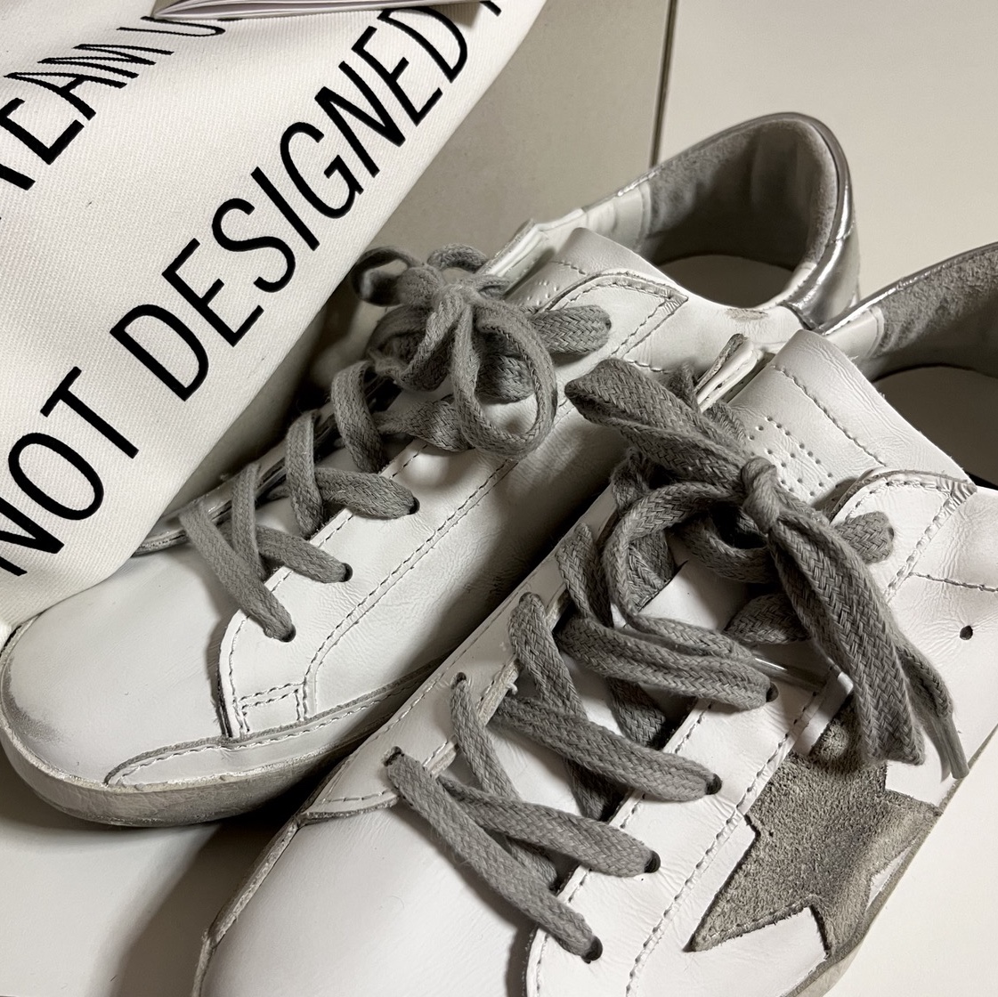 (W) Golden Goose Superstar White Silver Heel Tab Sneakers 착용 스타일