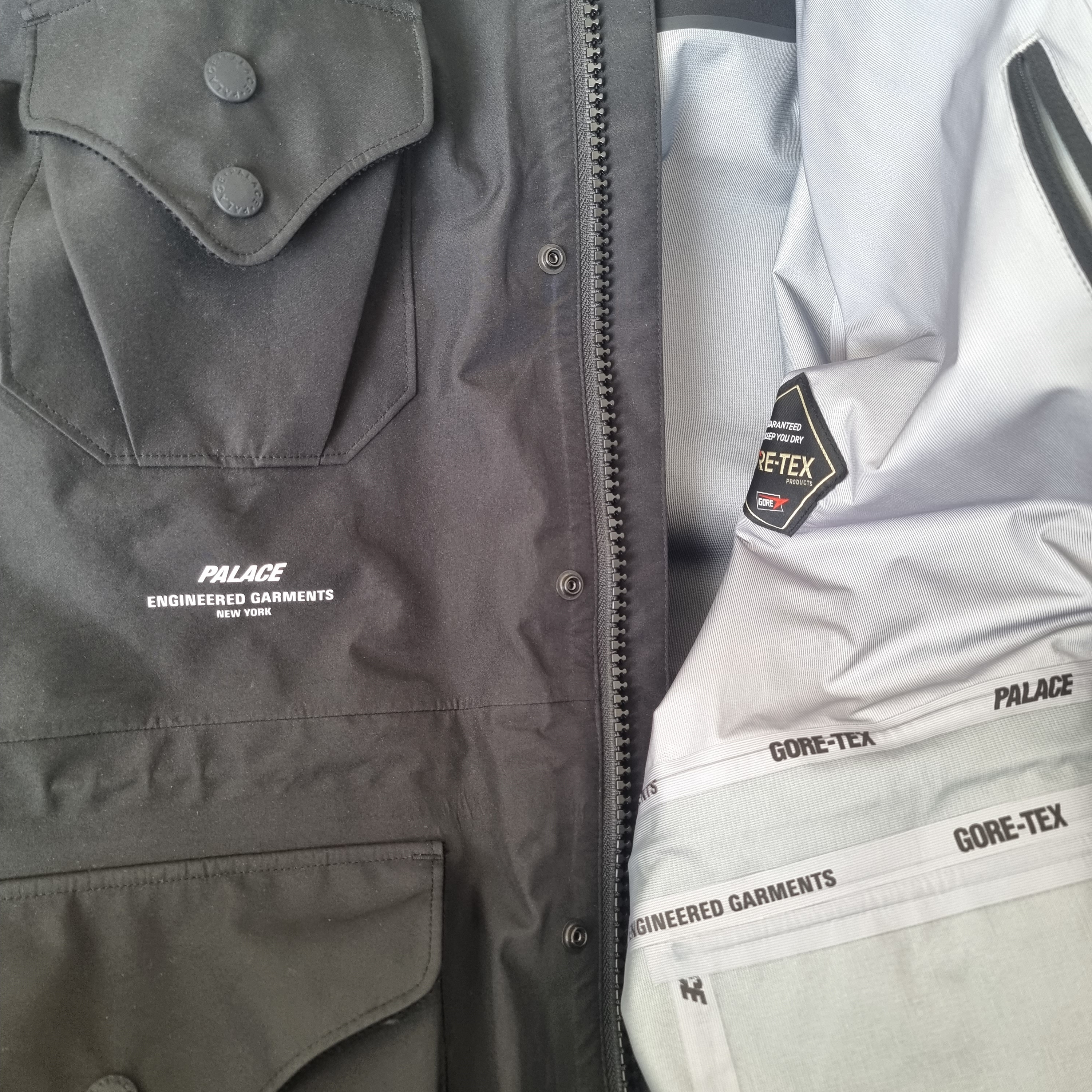Palace x Engineered Garments Gore-Tex Field Parka Black - 22FW 착용 스타일