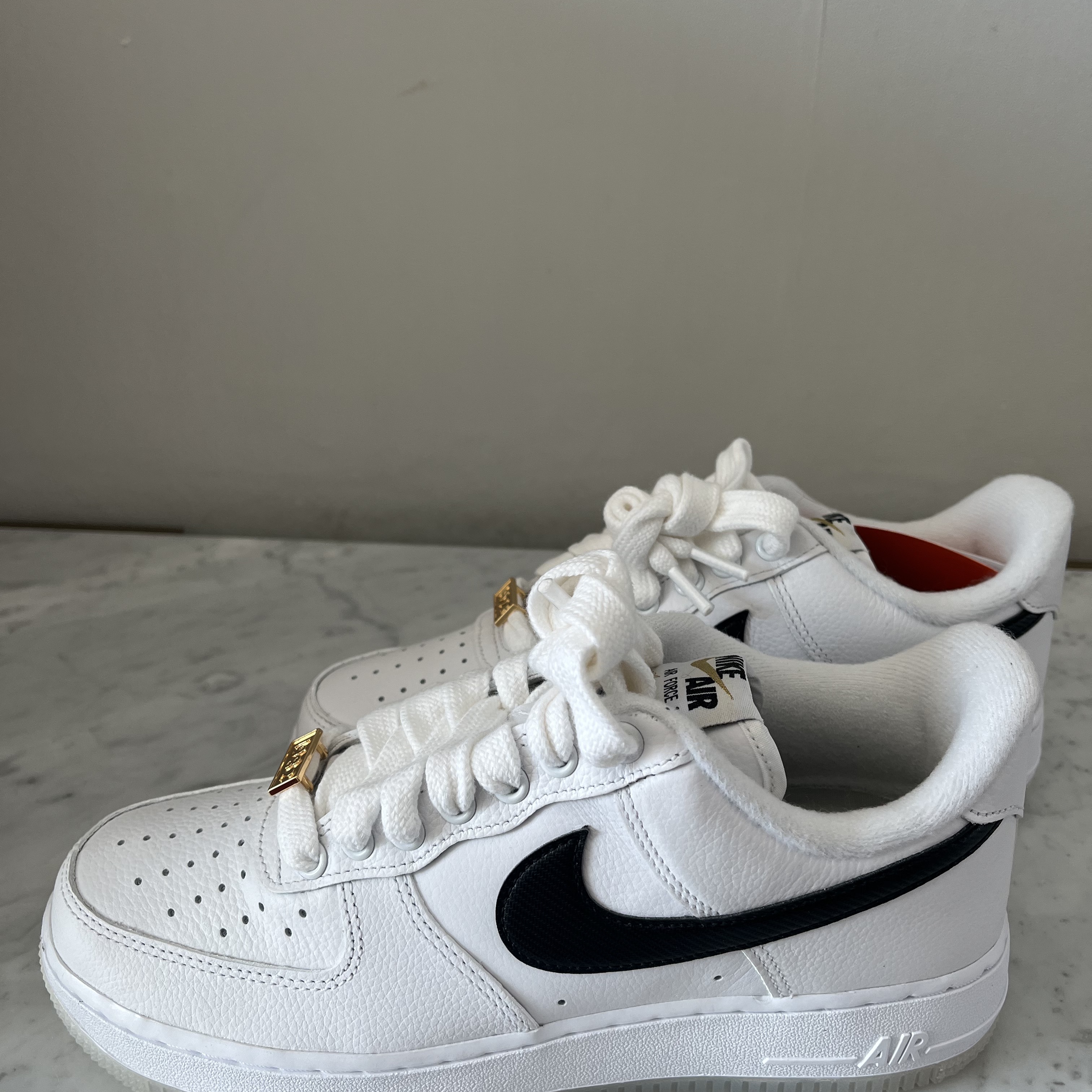 Nike Air Force 1 '07 PRM Bronx Origins 착용 스타일 - 2