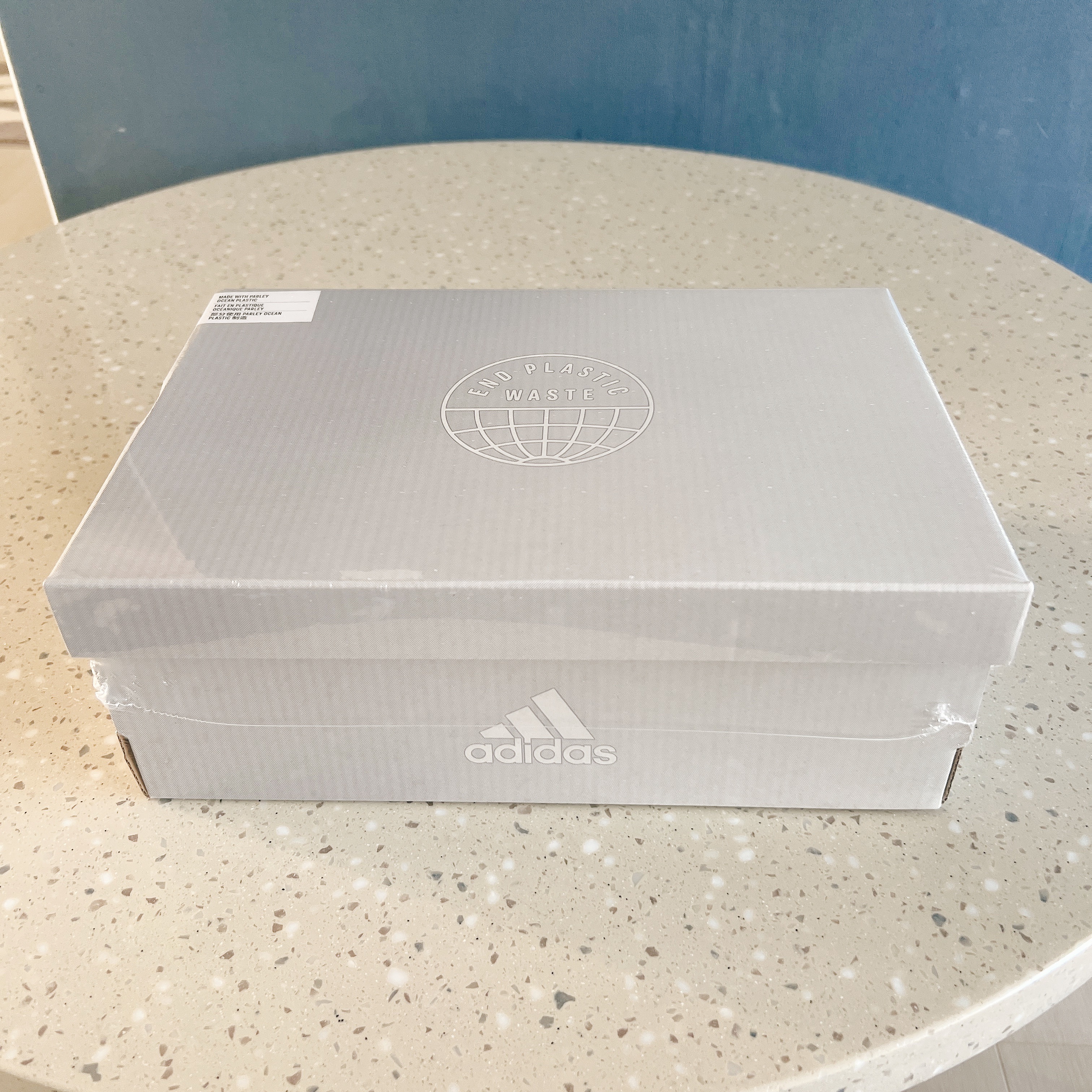 (W) Adidas Ultraboost 22 Triple Black 착용 스타일 - 1