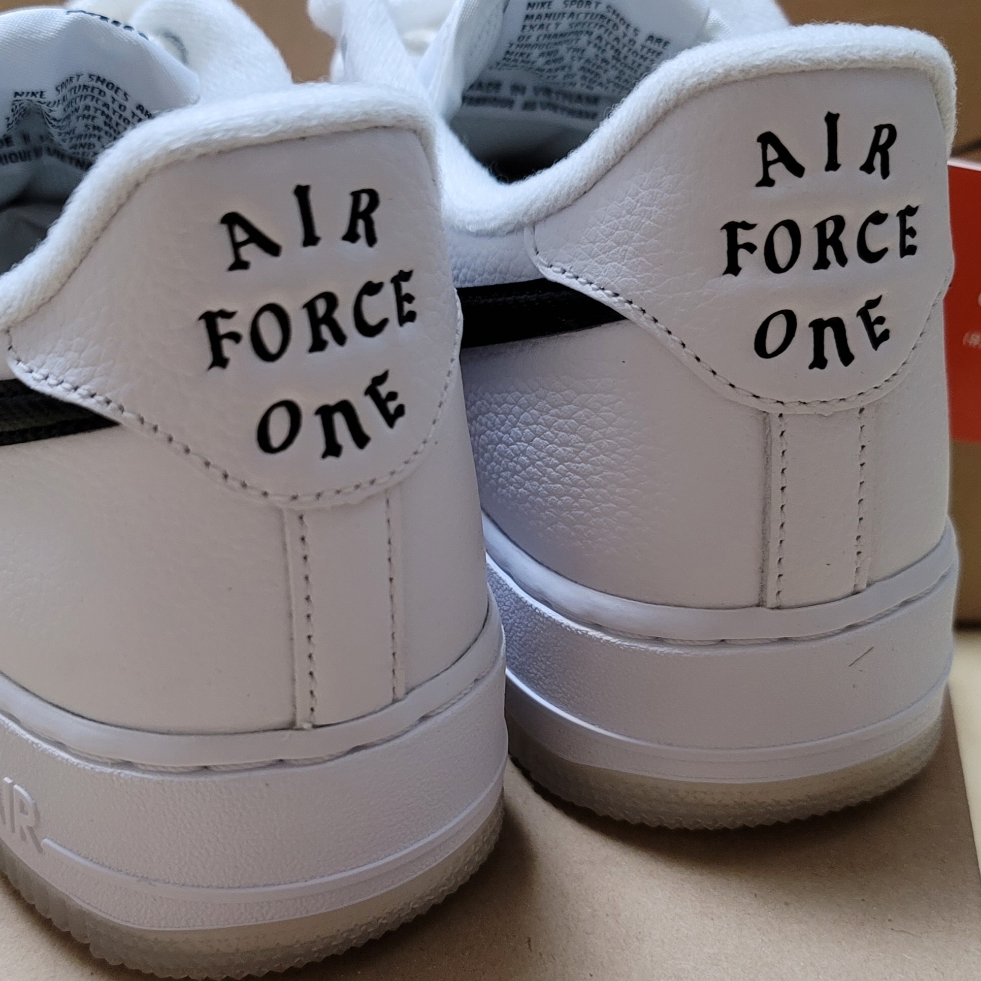 Nike Air Force 1 '07 PRM Bronx Origins 착용 스타일 - 2