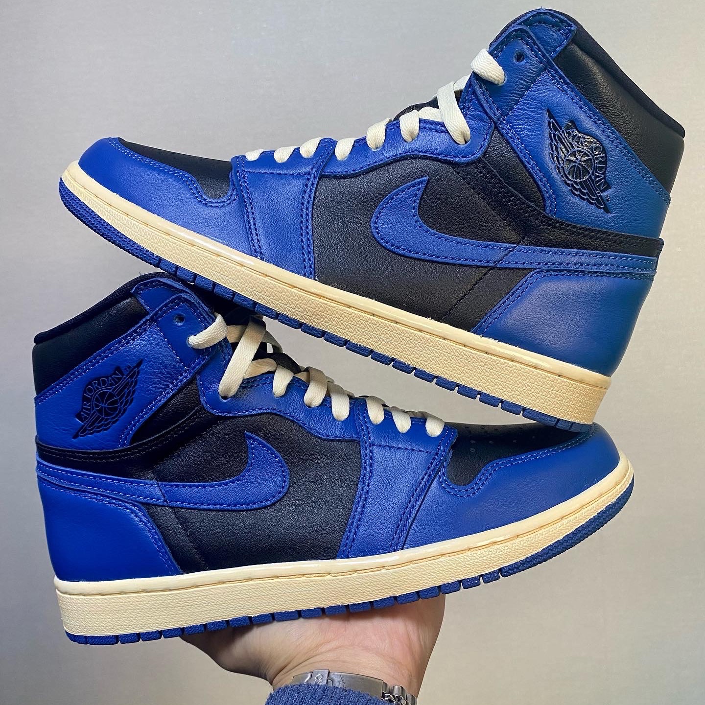 Jordan 1 Retro High OG Dark Marina Blue 착용 스타일 - 2