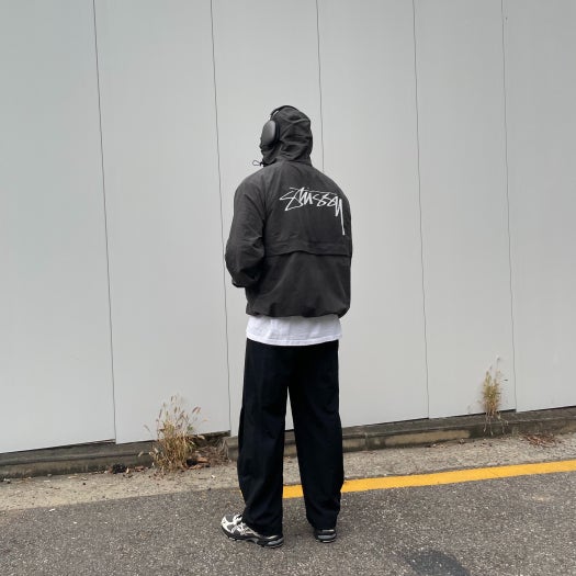 柄デザインプリントstussy シェルジャケット　ブラック