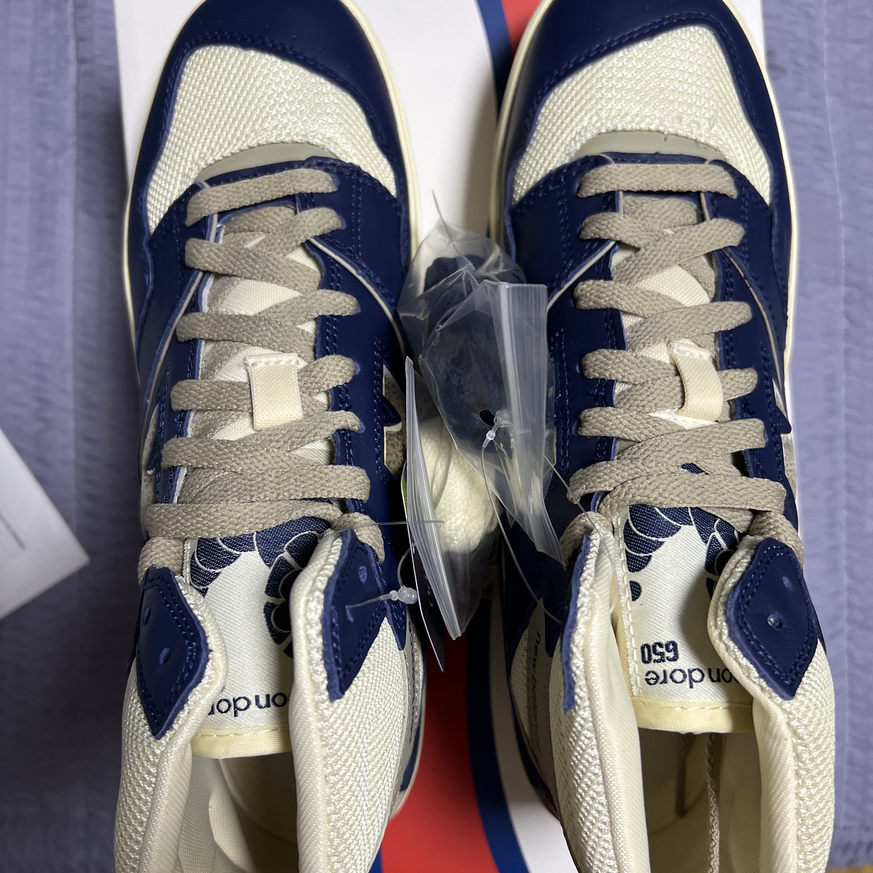 New Balance x Aime Leon Dore 650R Navy 착용 스타일 - 1