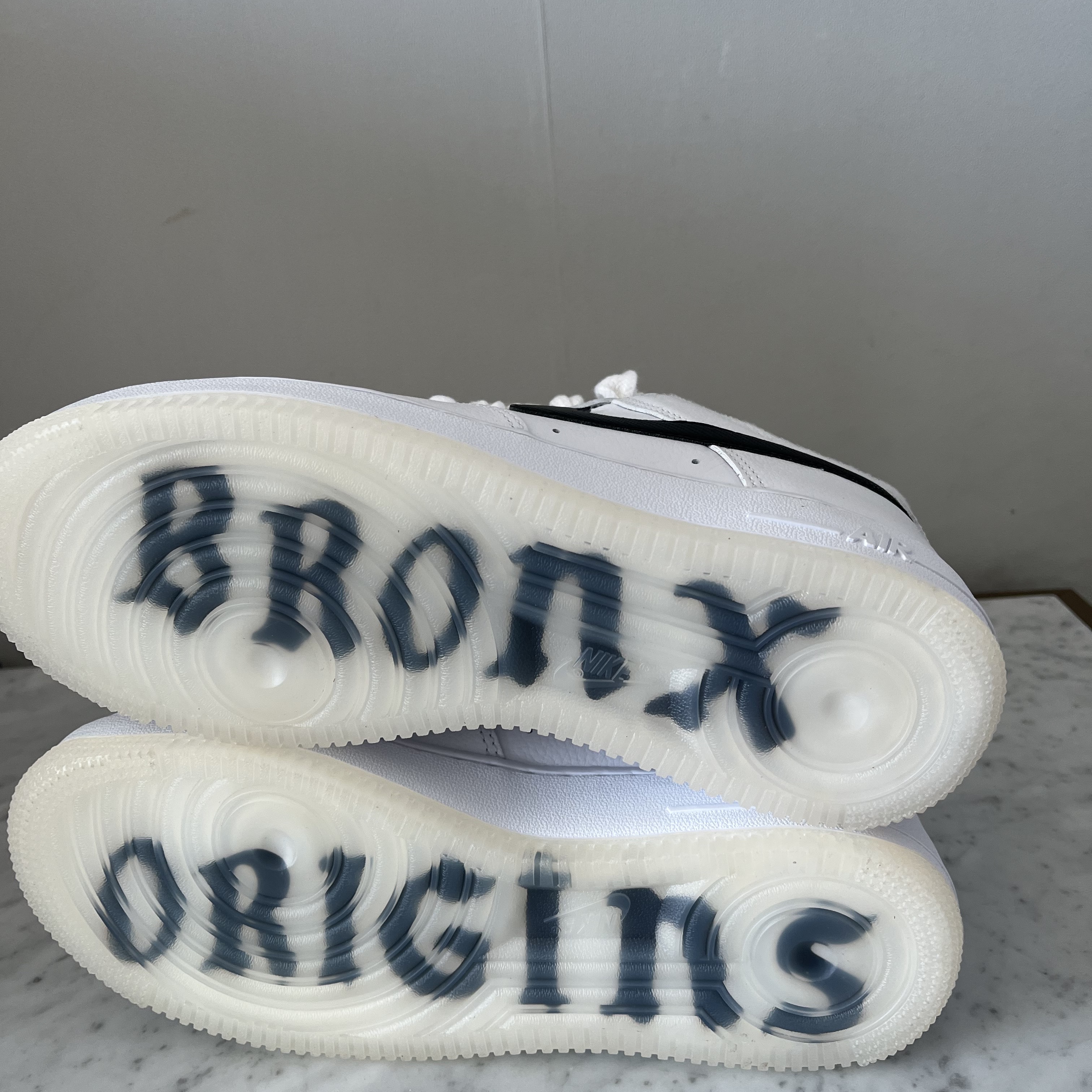 Nike Air Force 1 '07 PRM Bronx Origins 착용 스타일 - 4