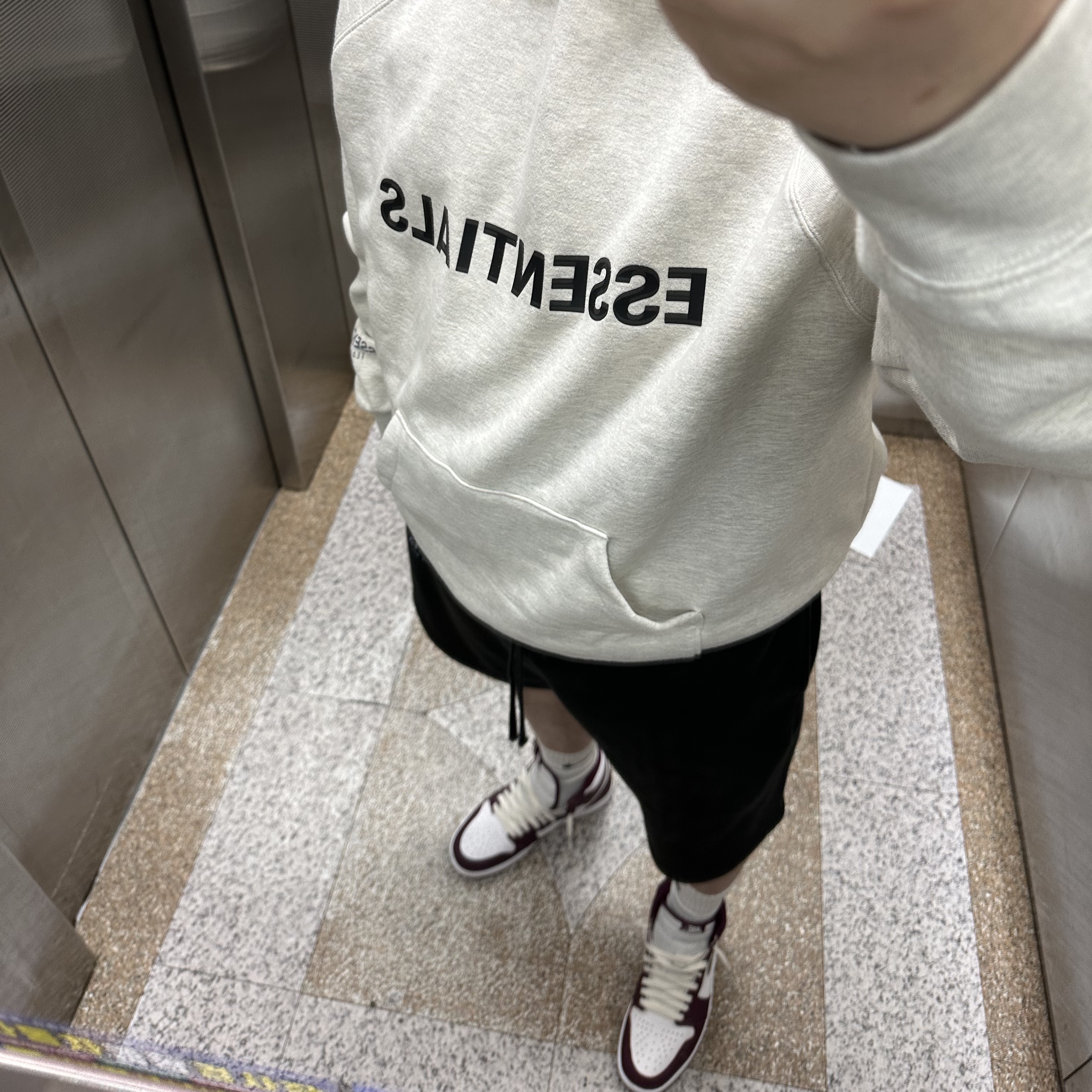 Jordan 1 Retro High OG Bordeaux, Essentials 3D Silicon Applique Pullover Hoodie Oatmeal/Oatmeal Heather/Light Heather Oatmeal 2020 착용 스타일
