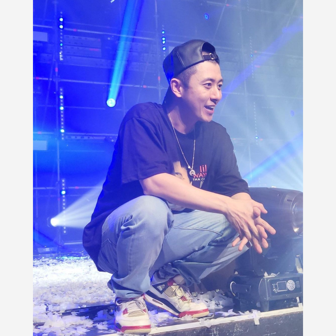 Jordan 4 Retro OG Fire Red 2020 착용 스타일 - 2