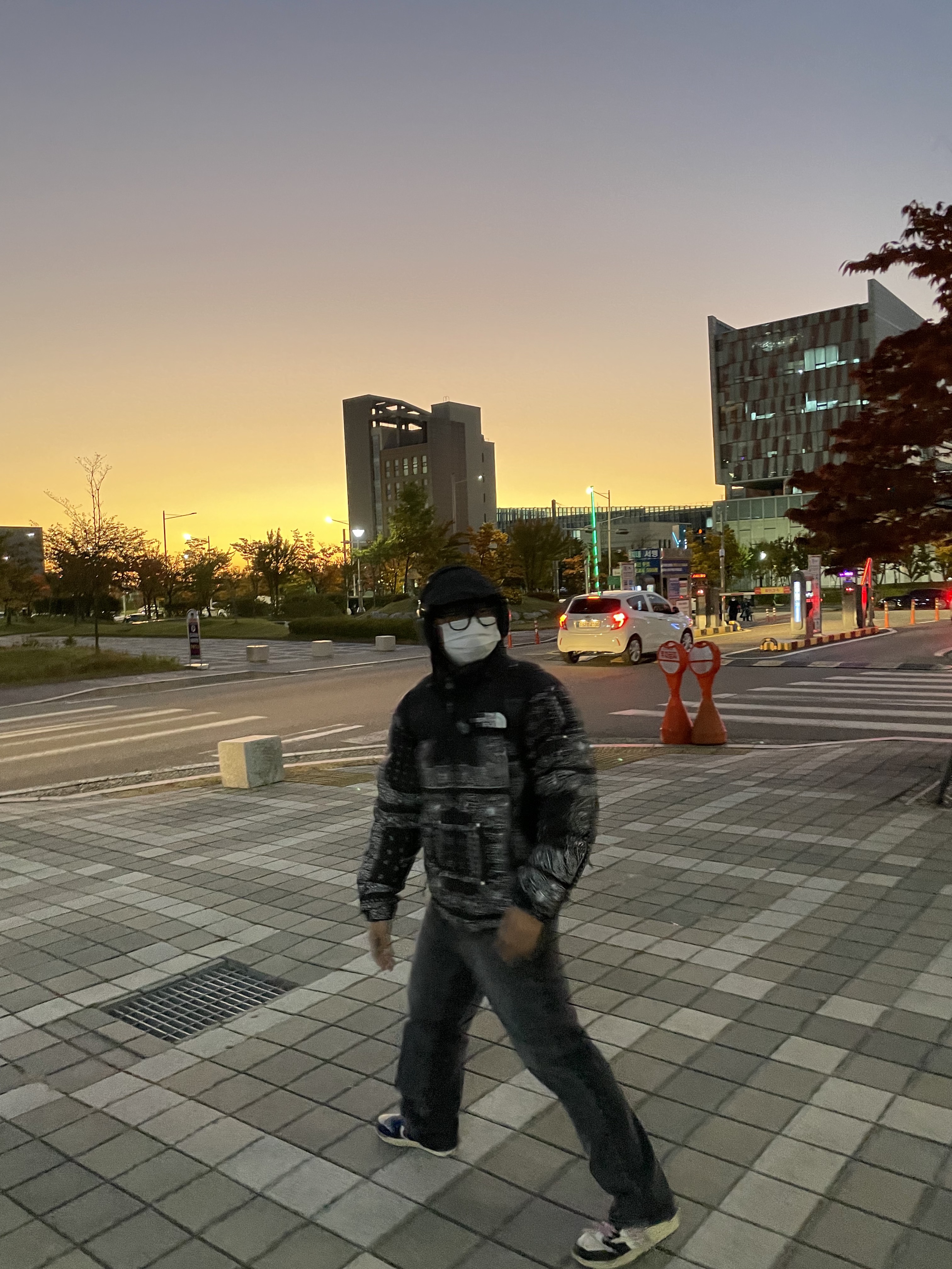 The North Face 1996 Novelty Nuptse Jacket Real Black - 21FW, Apple AirPods Max Lightning Space Gray (Korean Ver.) 착용 스타일 - 1