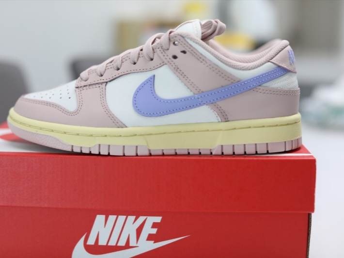 (W) Nike Dunk Low Pink Oxford 착용 스타일 - 2