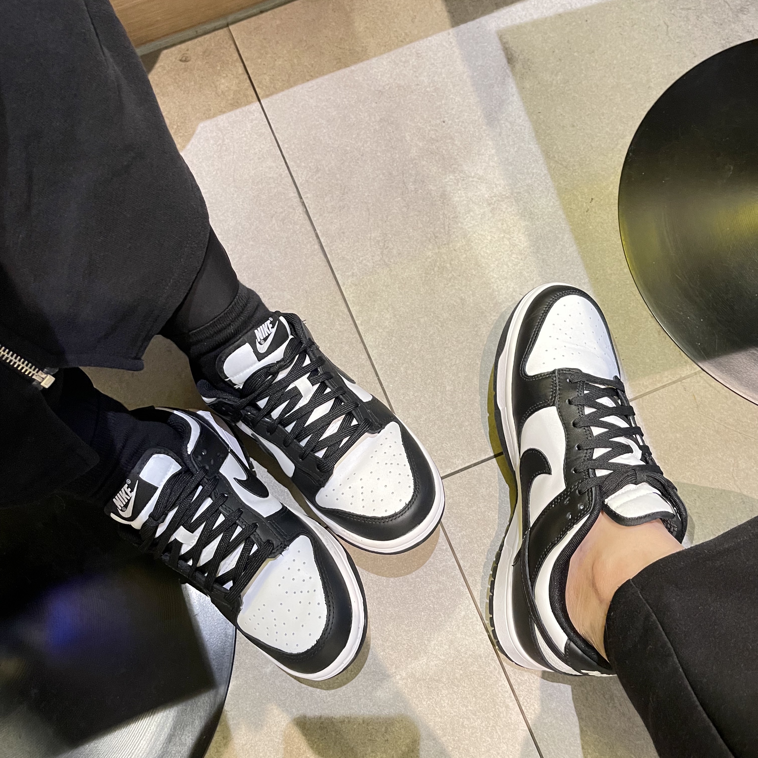 Nike Dunk Low Retro Black, (W) Nike Dunk Low Black 착용 스타일 - 2
