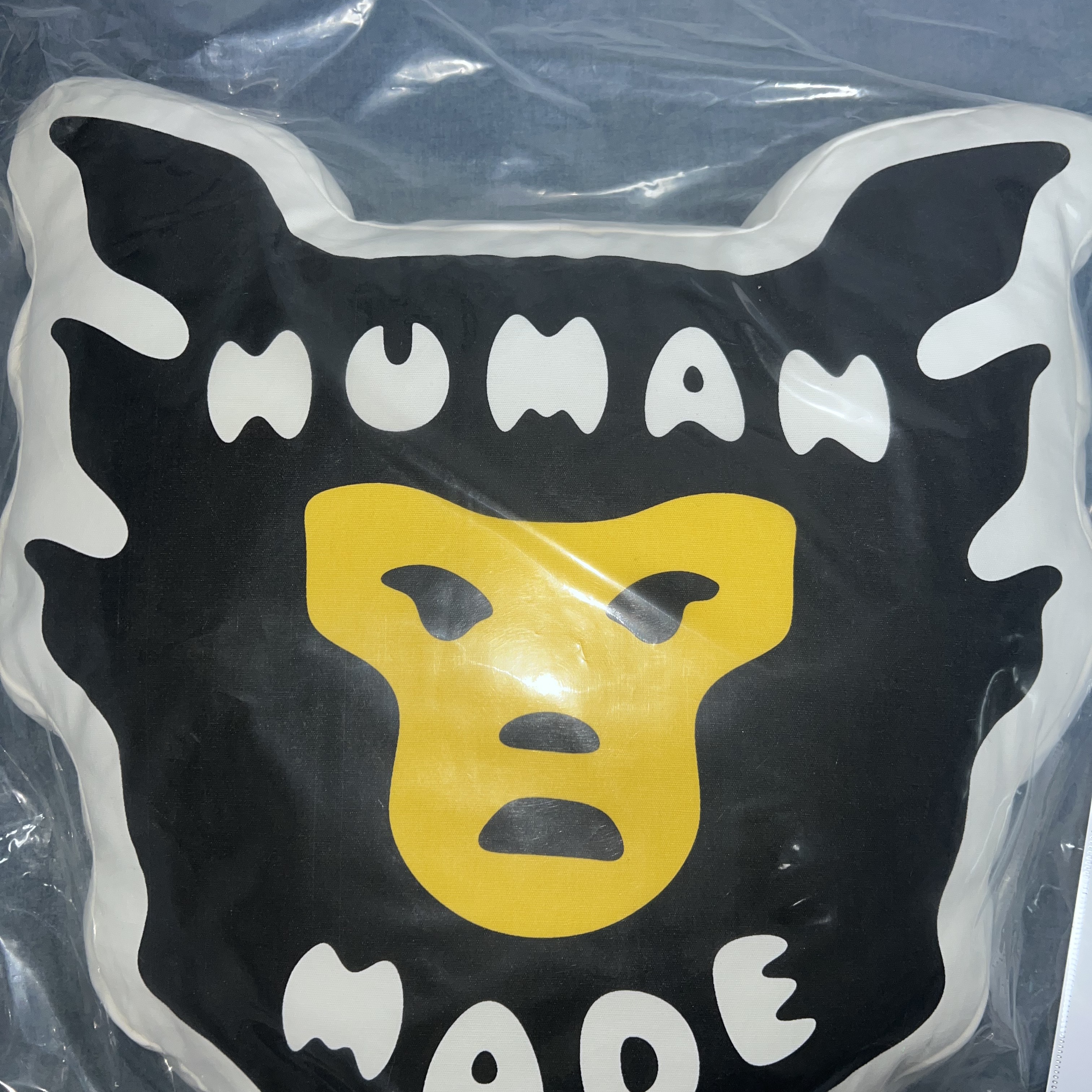 Human Made Uzi Made Cushion White 착용 스타일 - 2