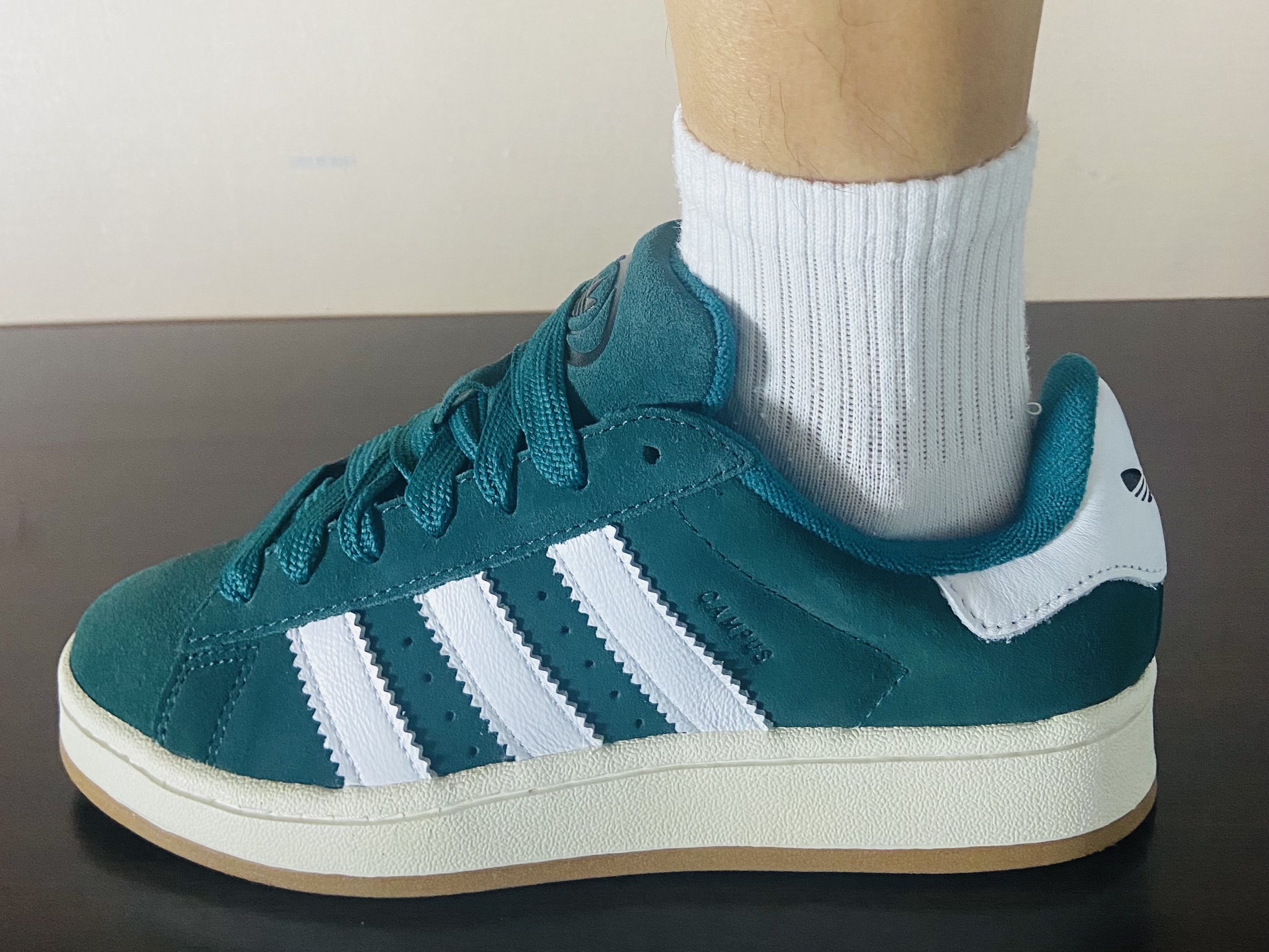 Adidas Campus 00s St Forest Glade 착용 스타일