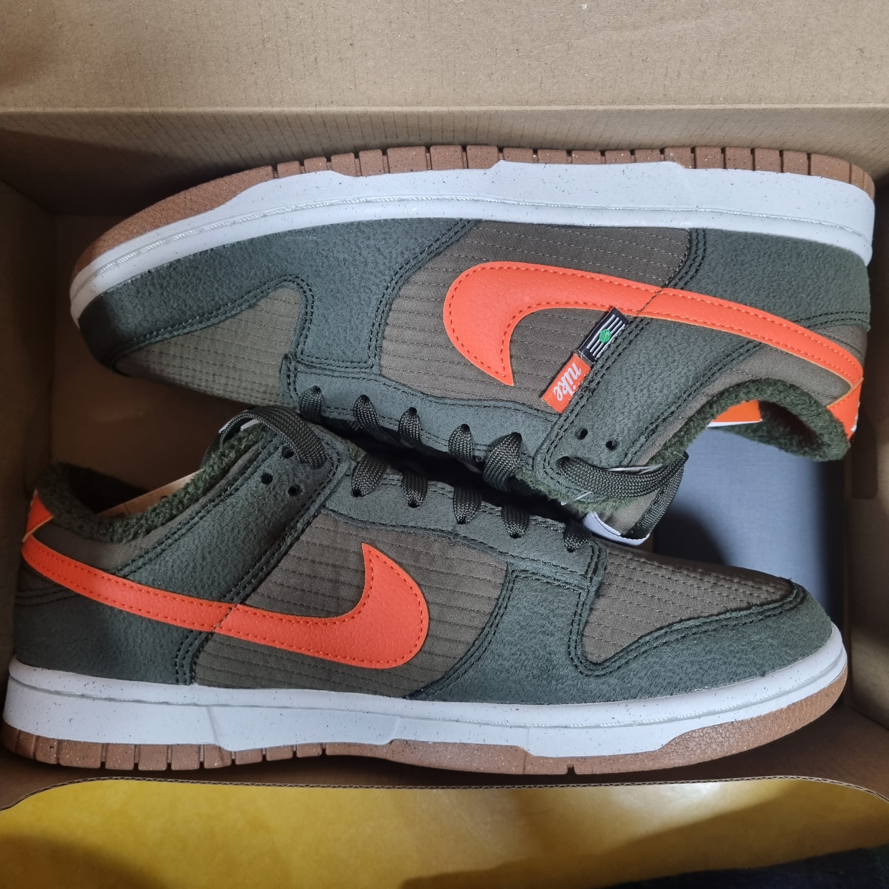Nike Dunk Low Retro Next Nature Sequoia Olive 착용 스타일