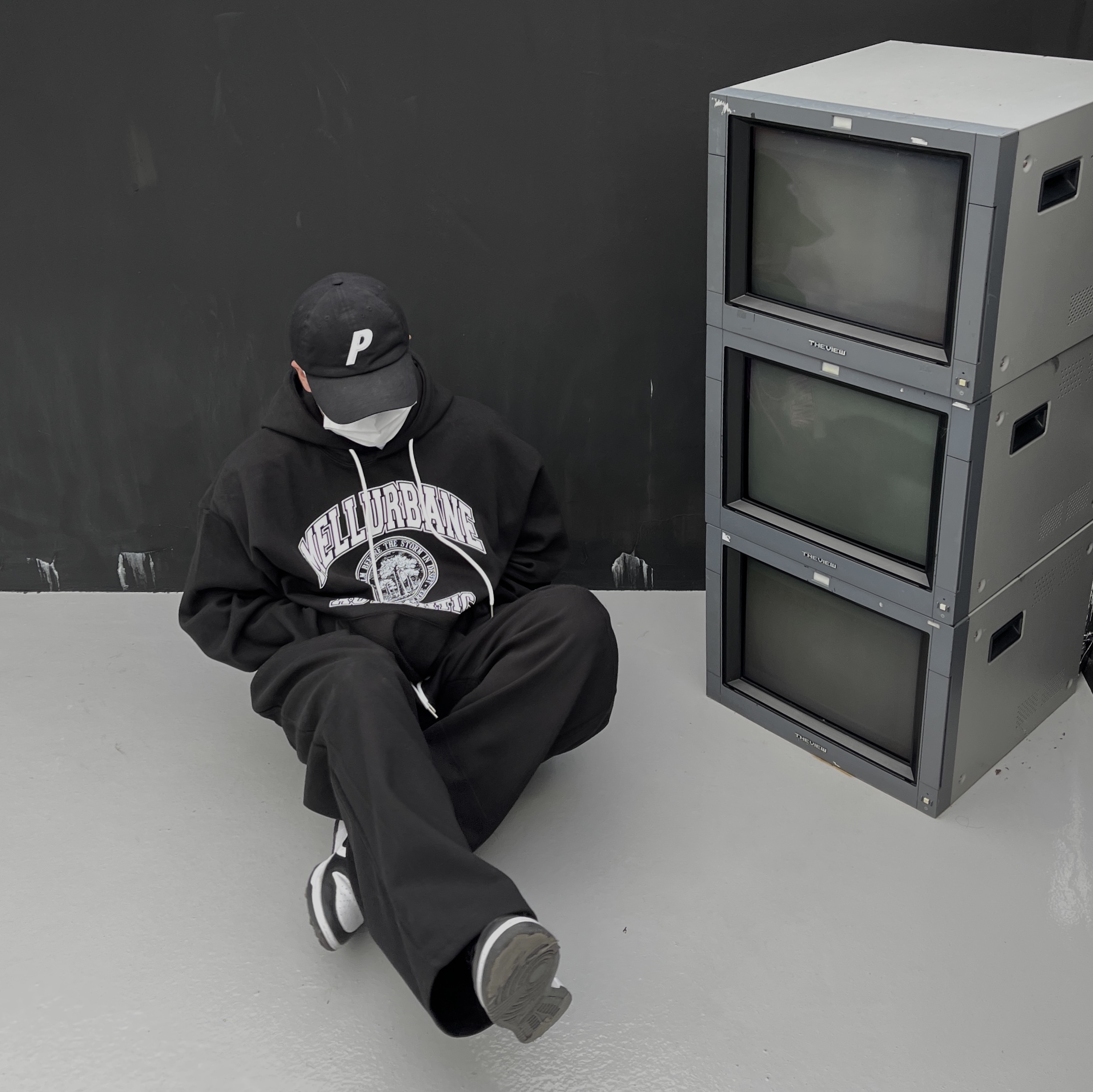 Palace P 6-Panel Black, Nike Dunk Low Retro Black 착용 스타일