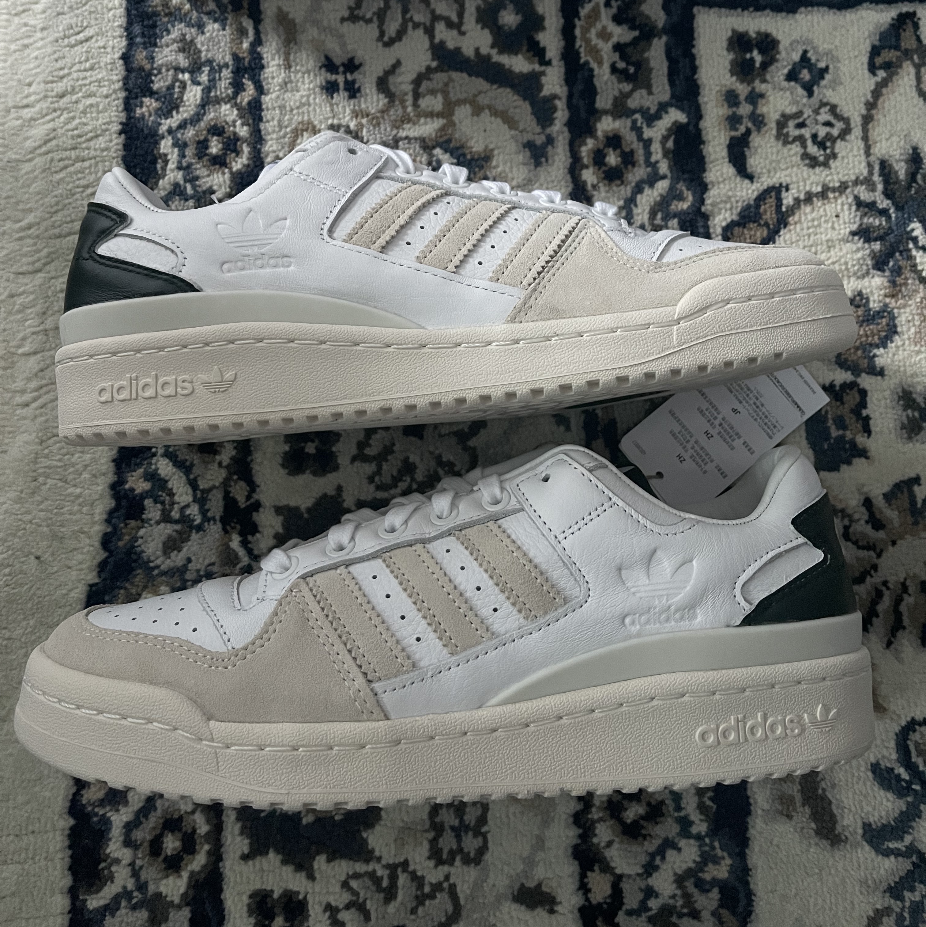 Adidas x Kith Forum Low Off White Green Night 착용 스타일 - 2