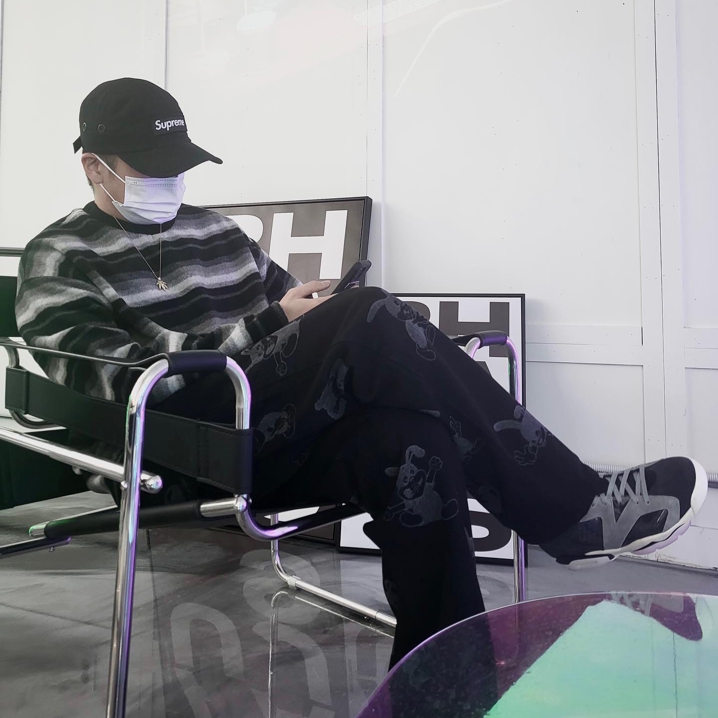 (W) Jordan 6 Retro Tech Chrome, Supreme Military Camp Cap Black - 21FW 착용 스타일
