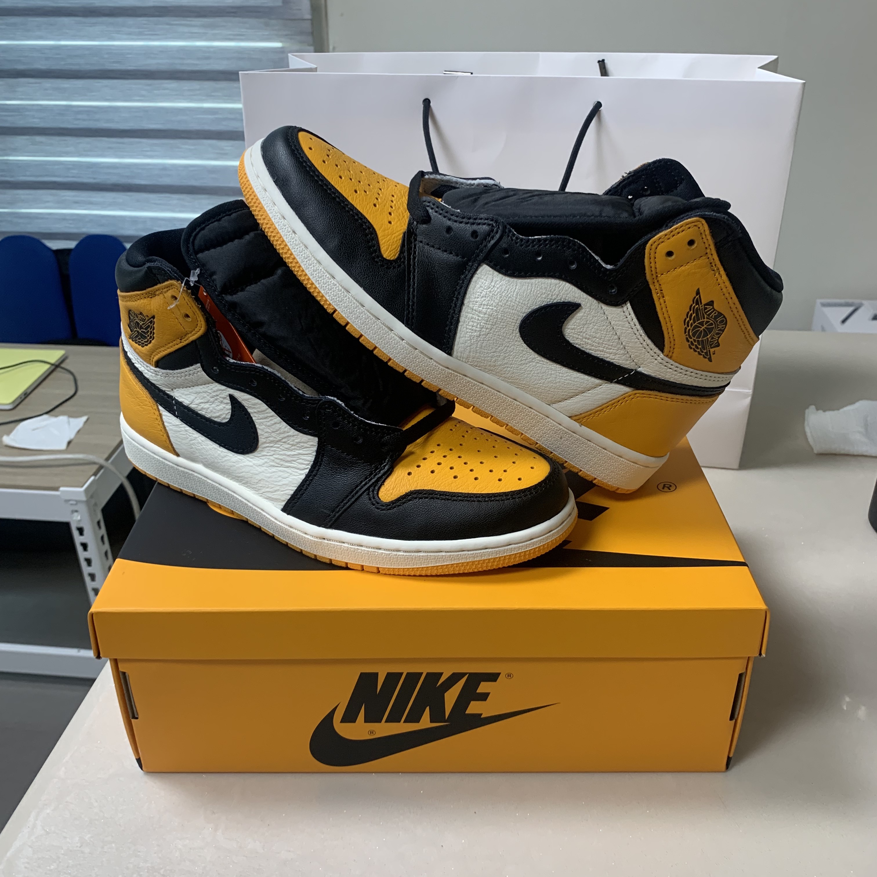 Jordan 1 Retro High OG Taxi 착용 스타일 - 1