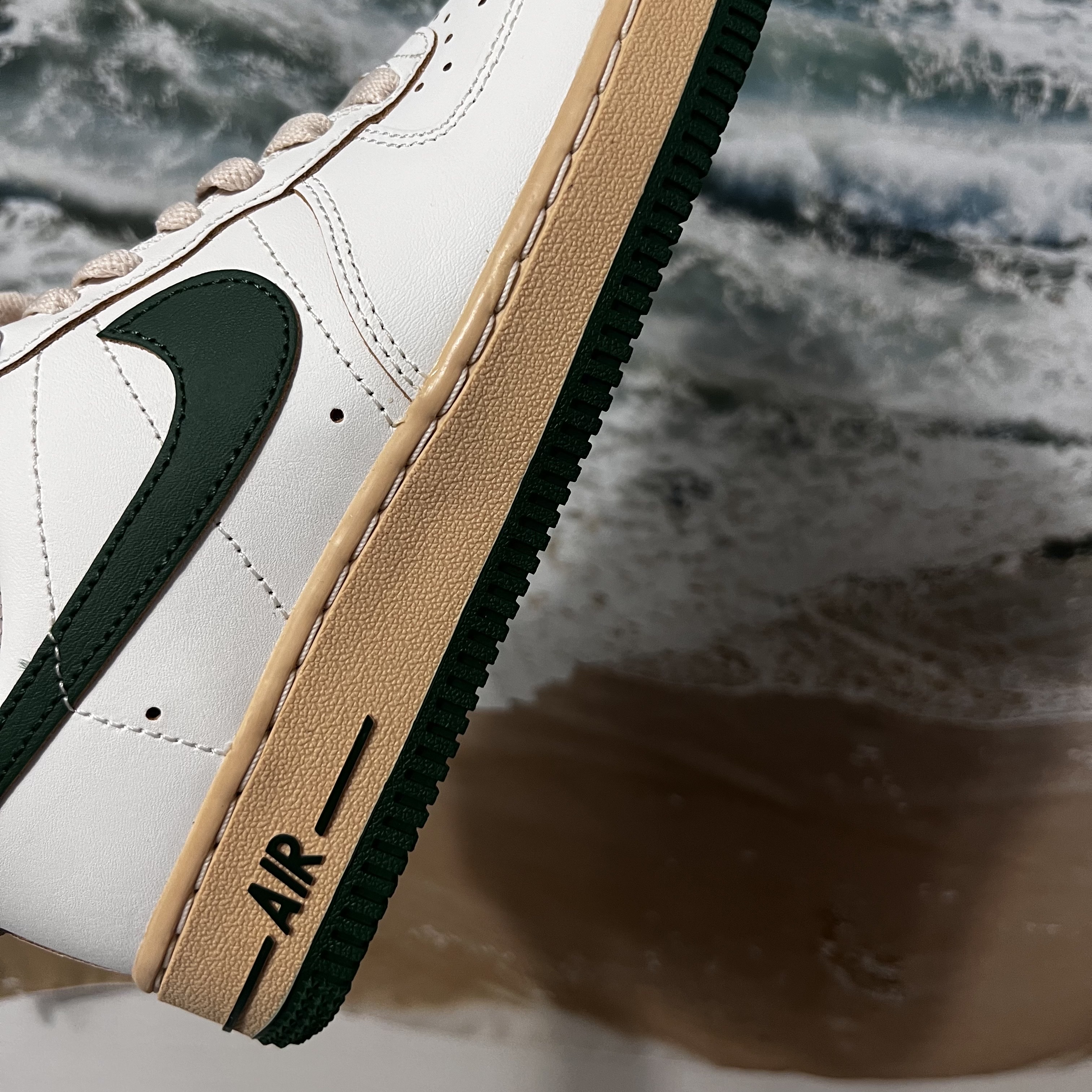 (W) Nike Air Force 1 Low Gorge Green 착용 스타일 - 2