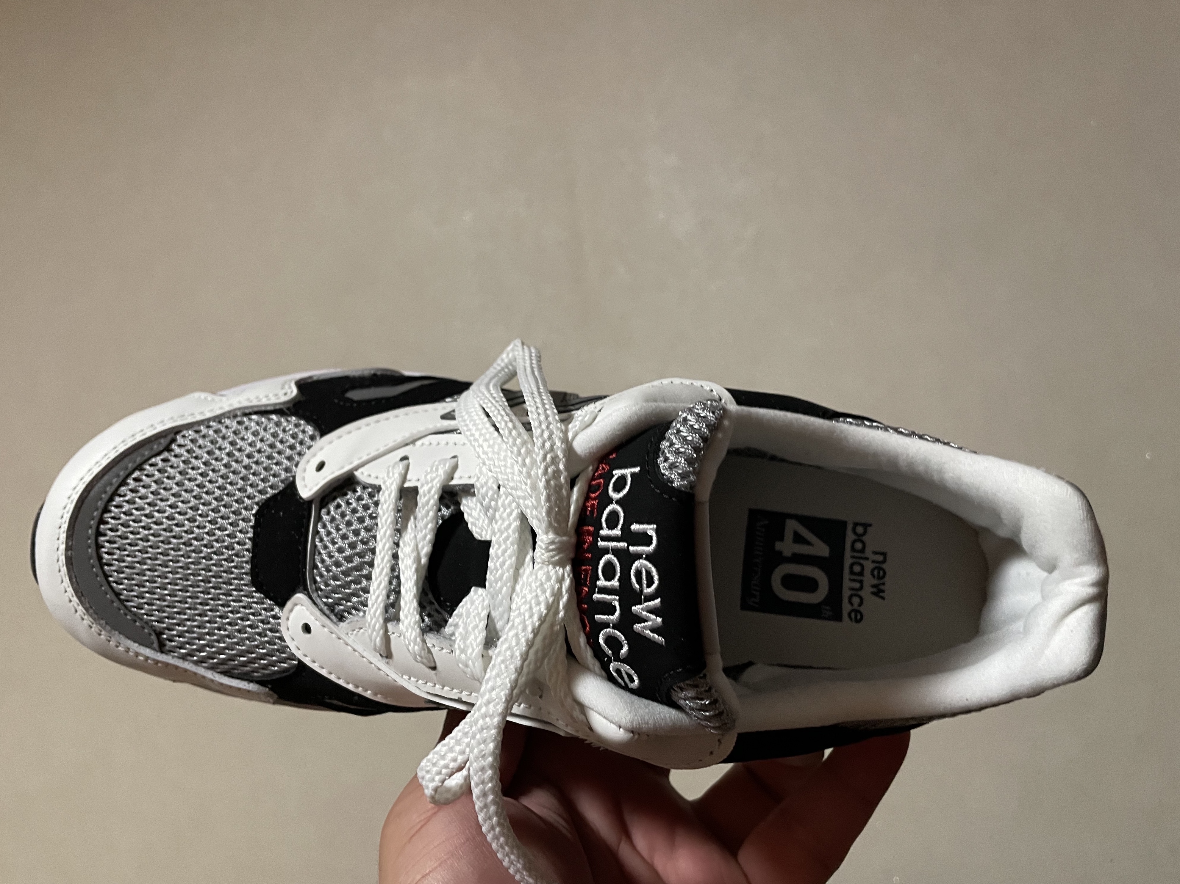 New Balance 920 Made in UK 40th Anniversary White 착용 스타일 - 3