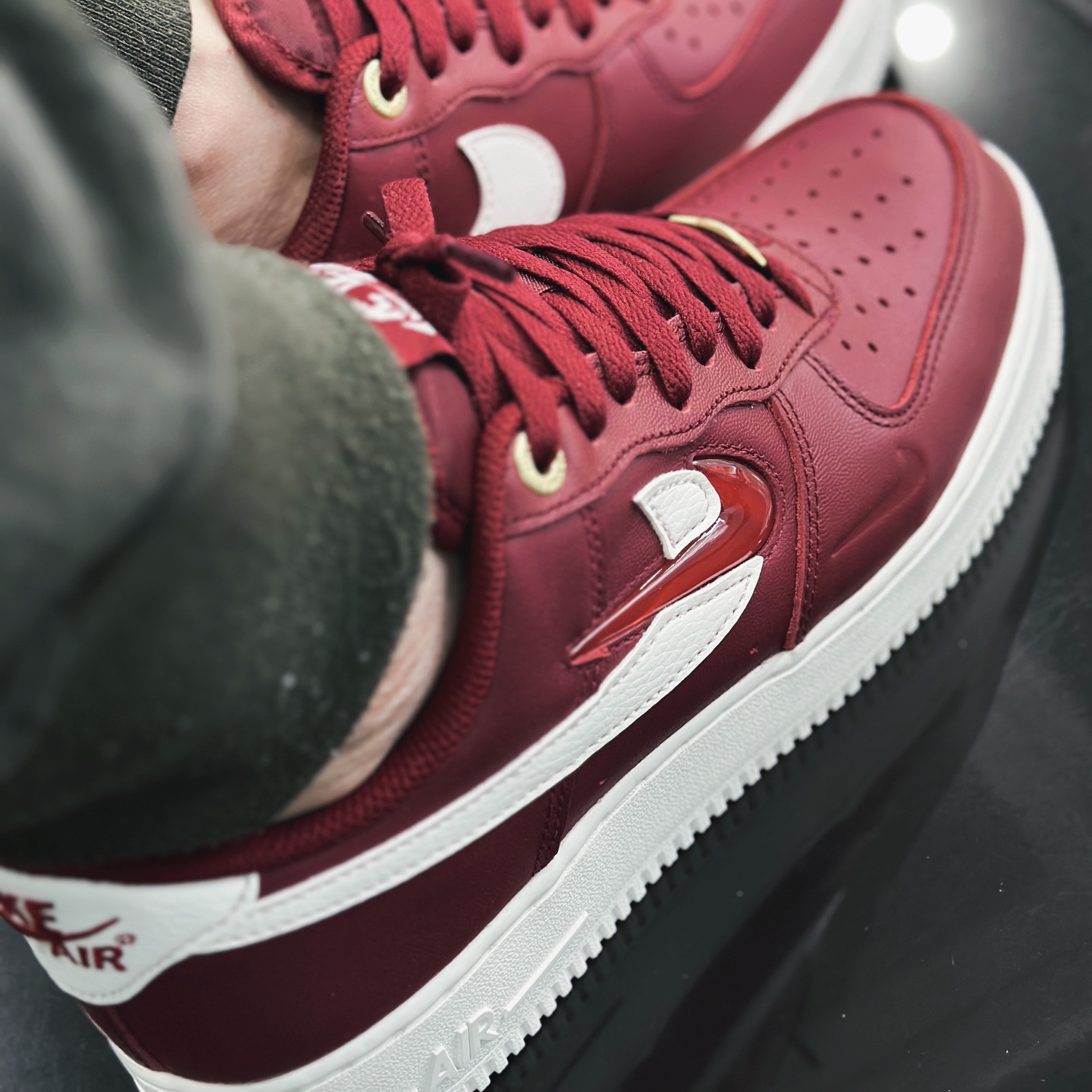 Nike Air Force 1 '07 PRM 40th Anniversary Join Forces Team Red 착용 스타일